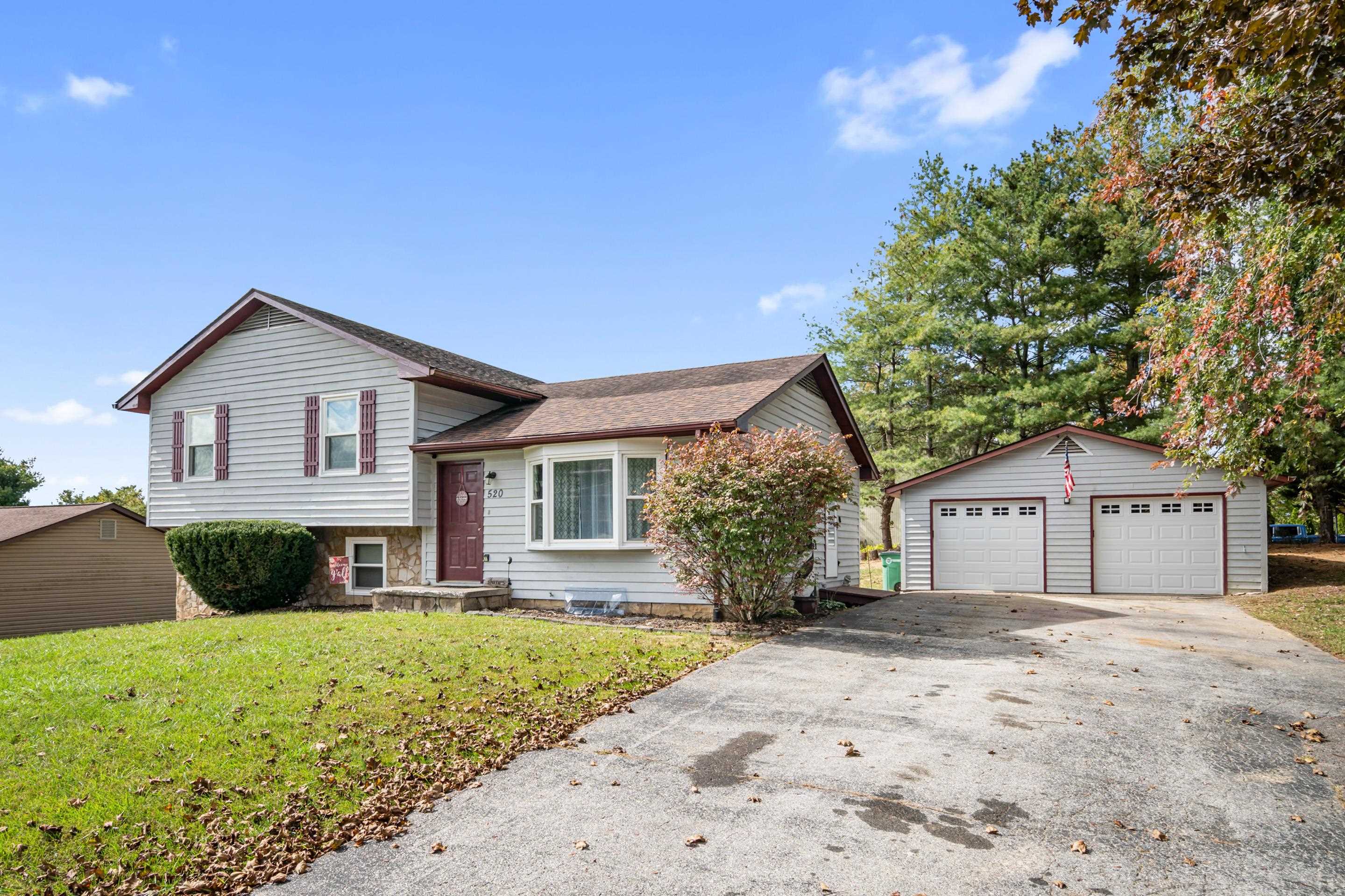 520 HEMLOCK Street