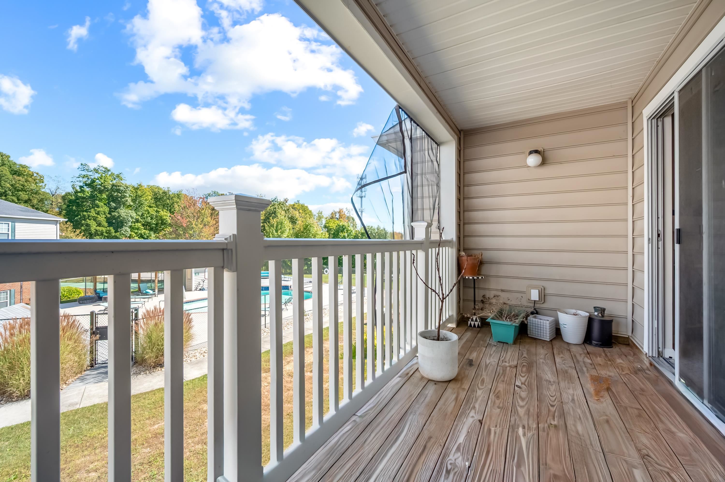 215 S KNOLLWOOD Drive 4304