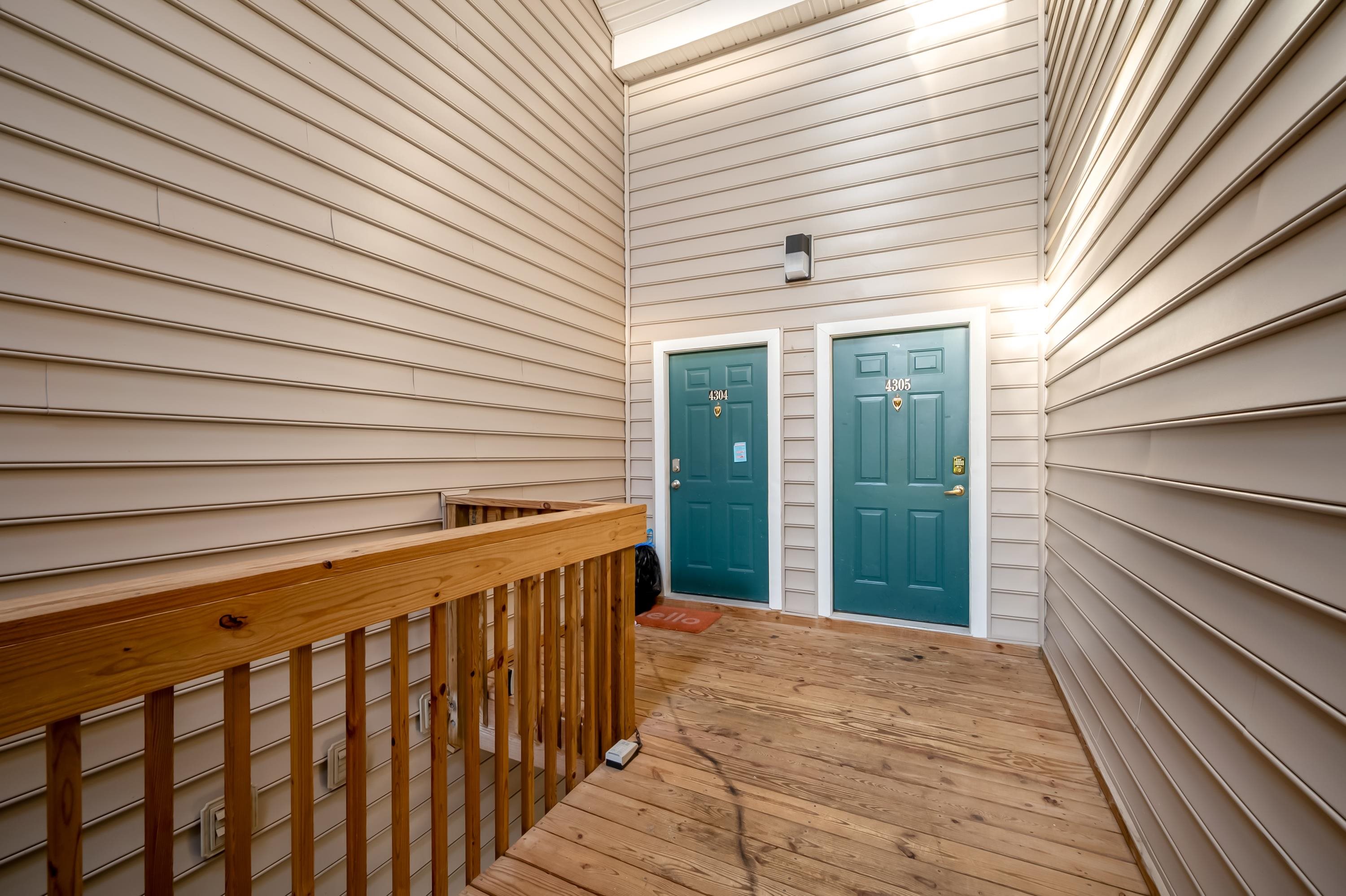 215 S KNOLLWOOD Drive 4304