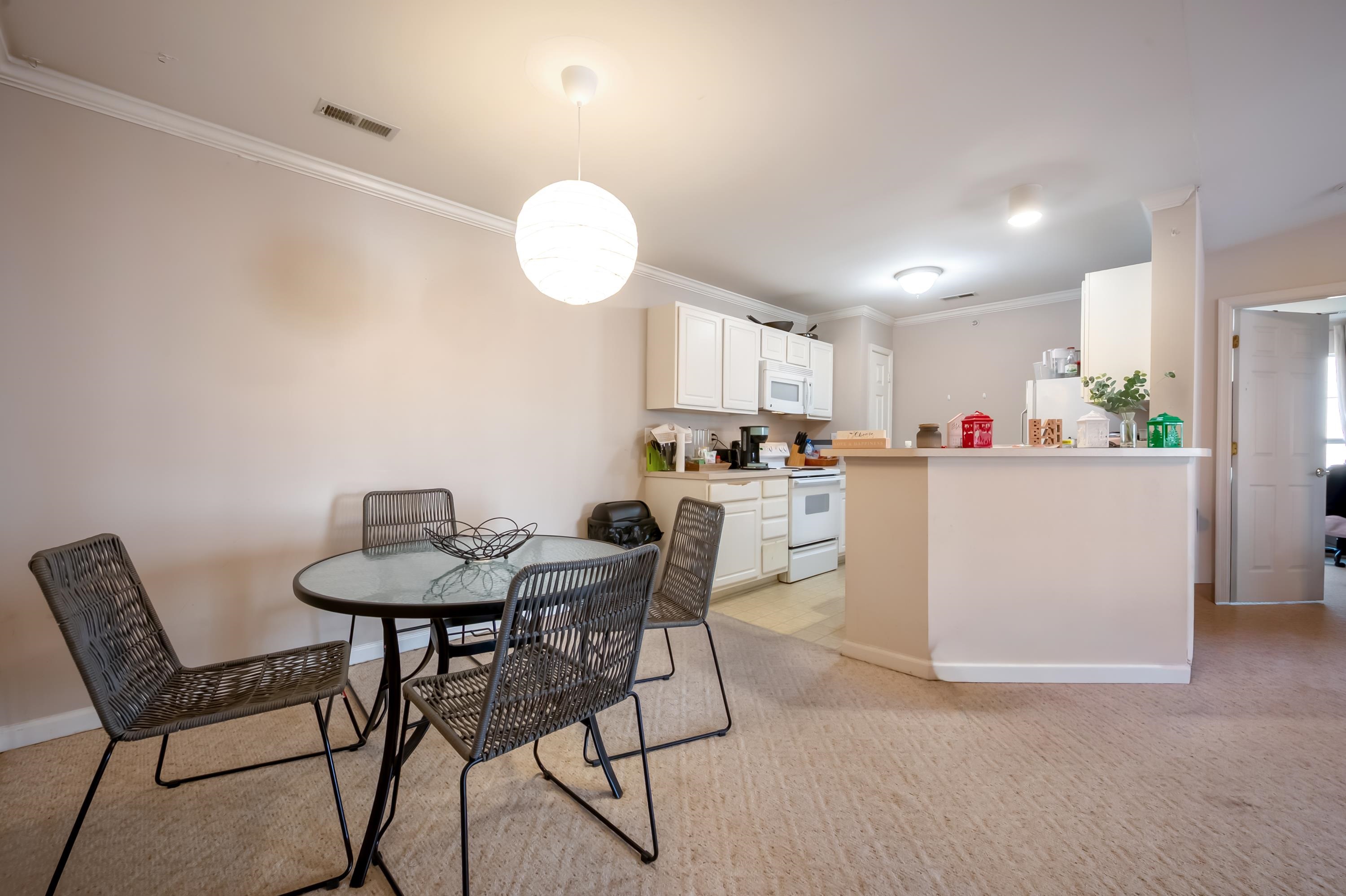 215 S KNOLLWOOD Drive 4304