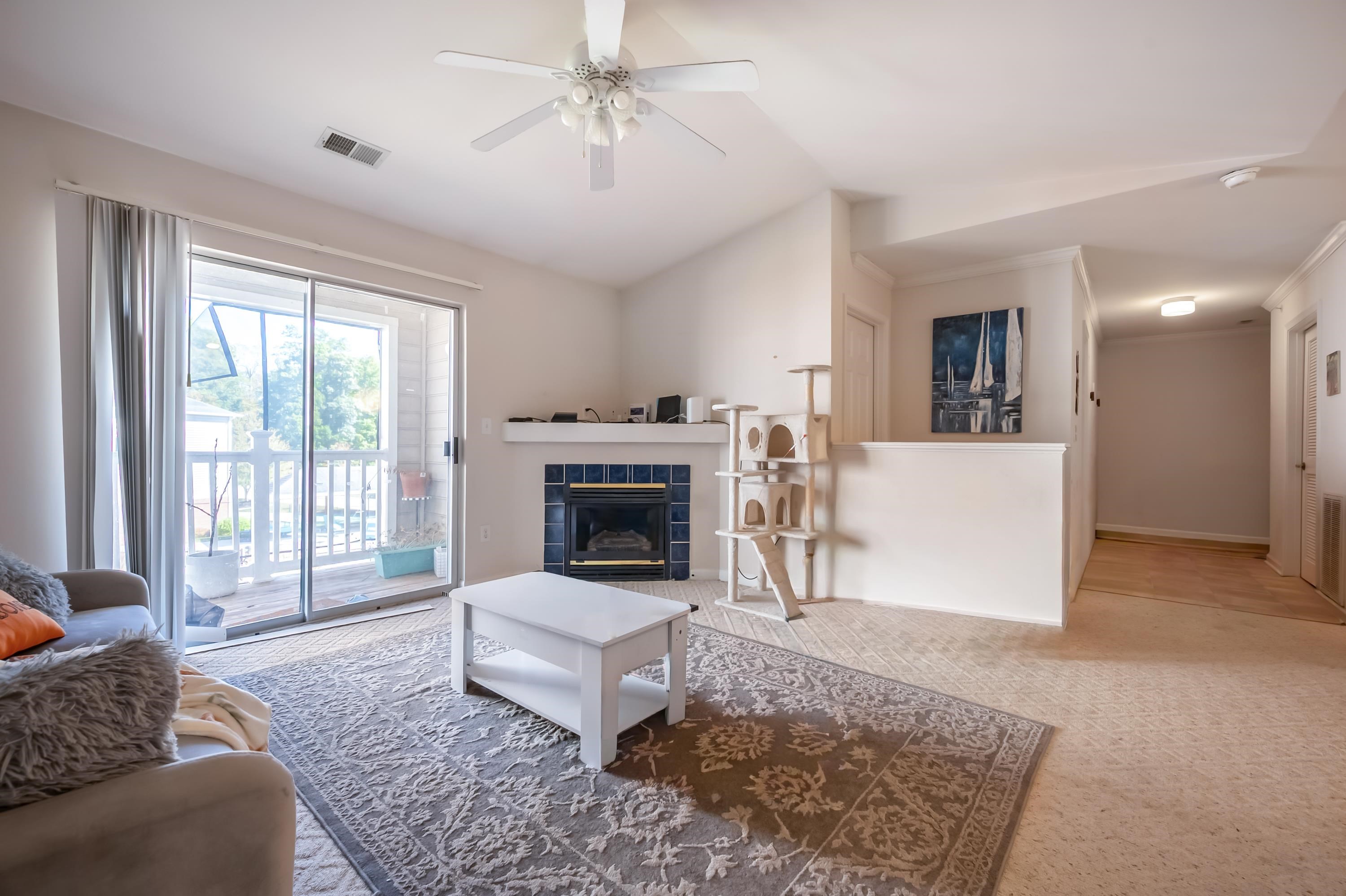 215 S KNOLLWOOD Drive 4304