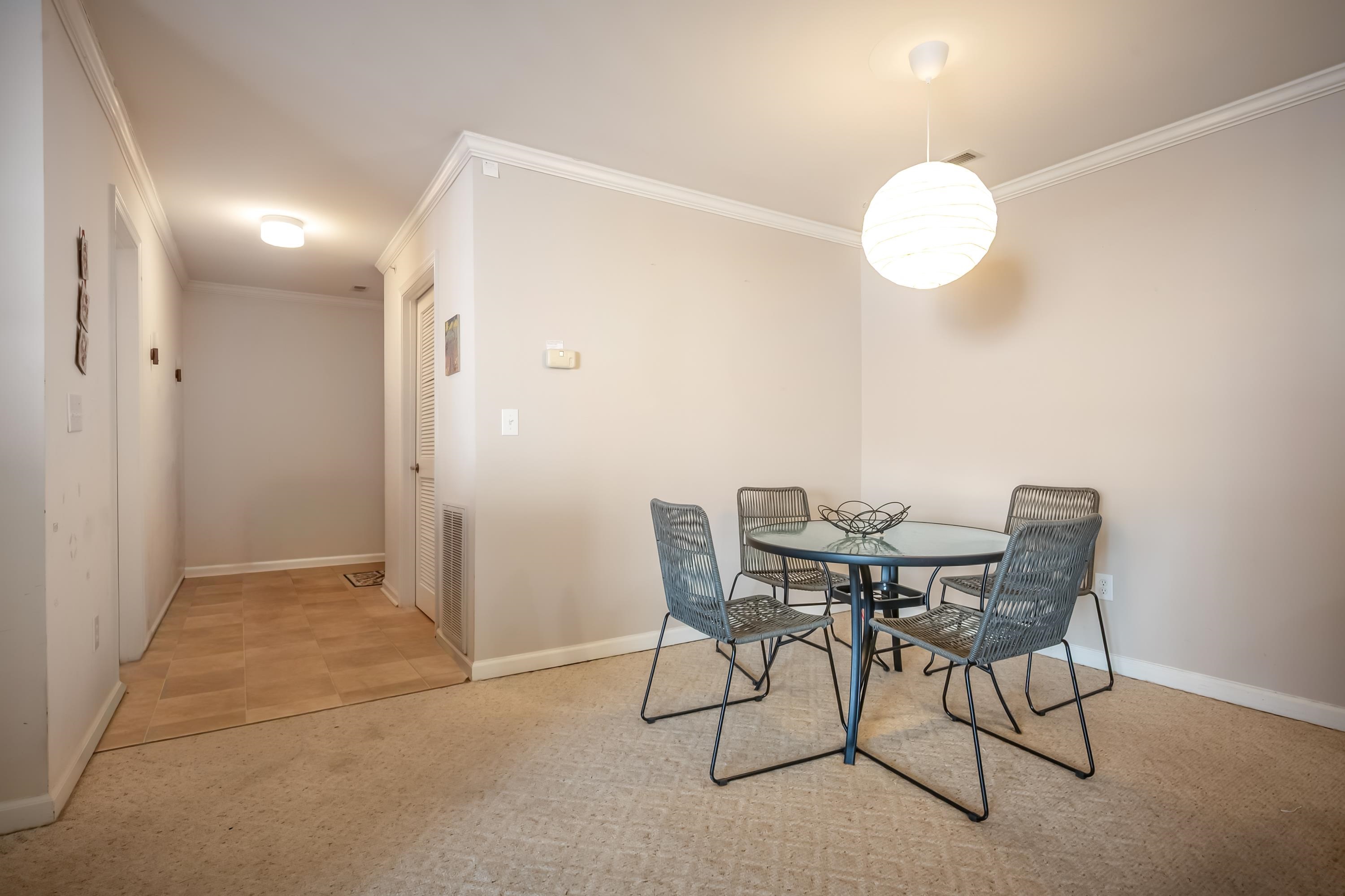 215 S KNOLLWOOD Drive 4304