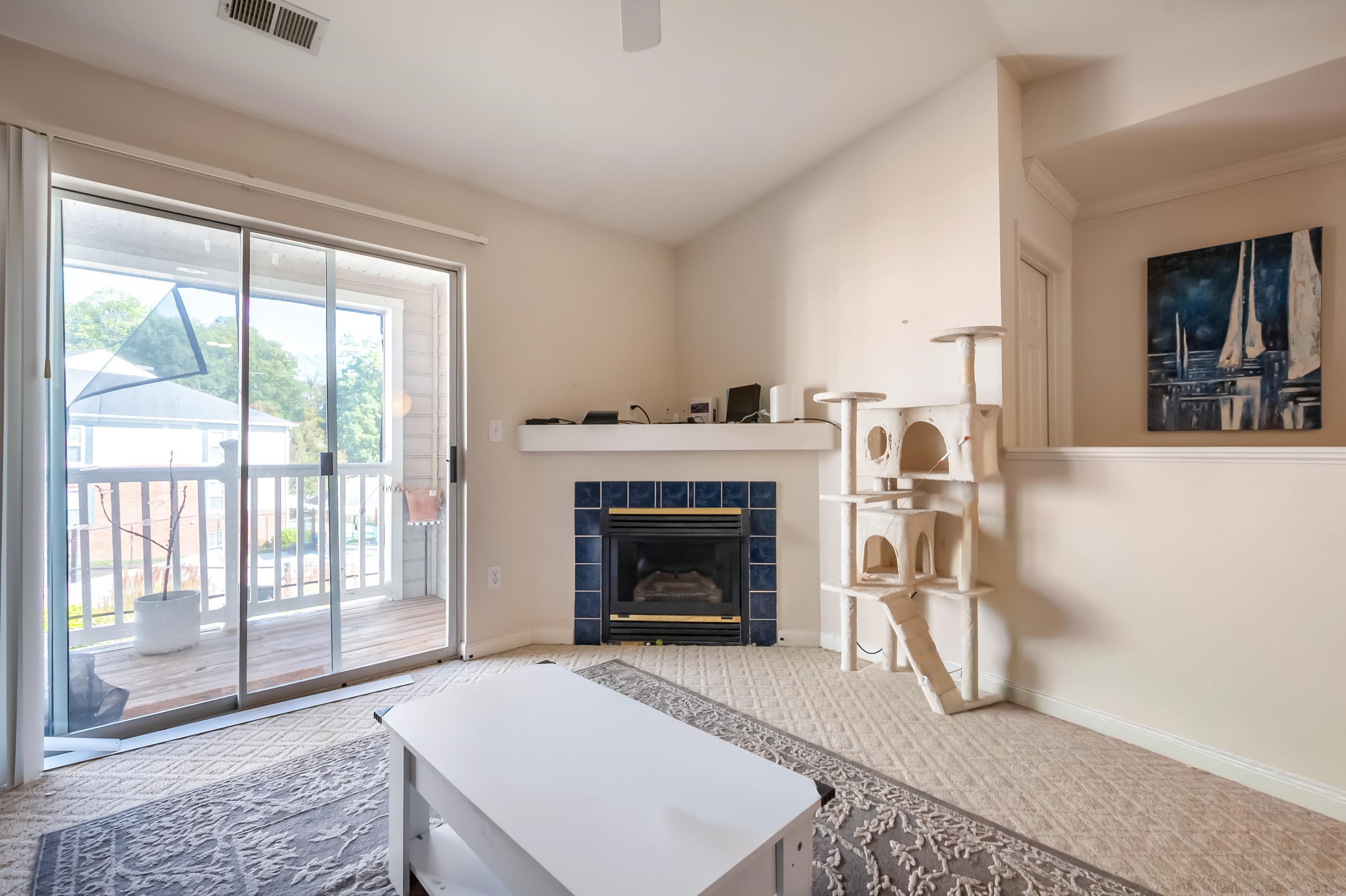 215 S KNOLLWOOD Drive 4304