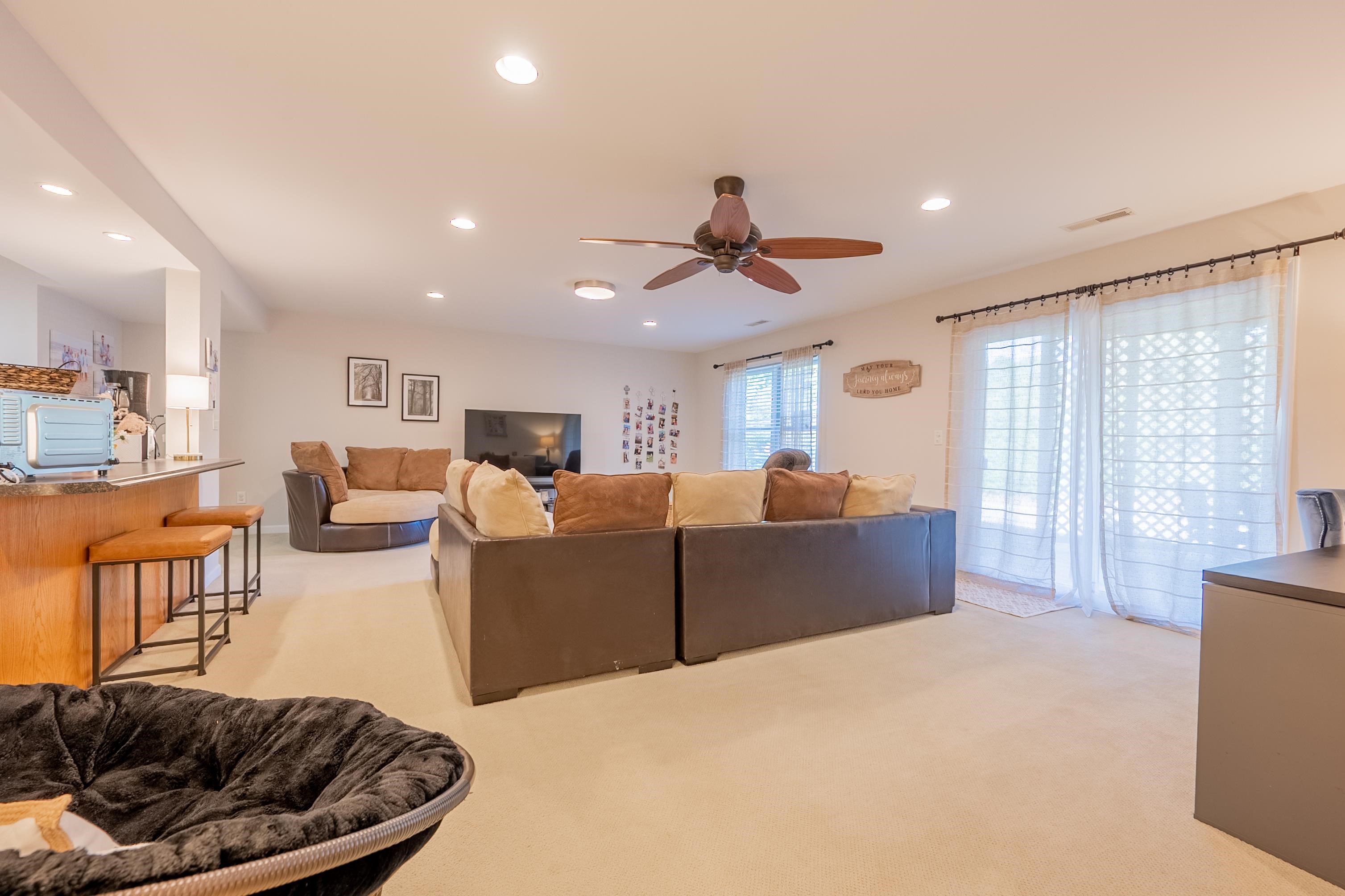 1005 Edwards Lane