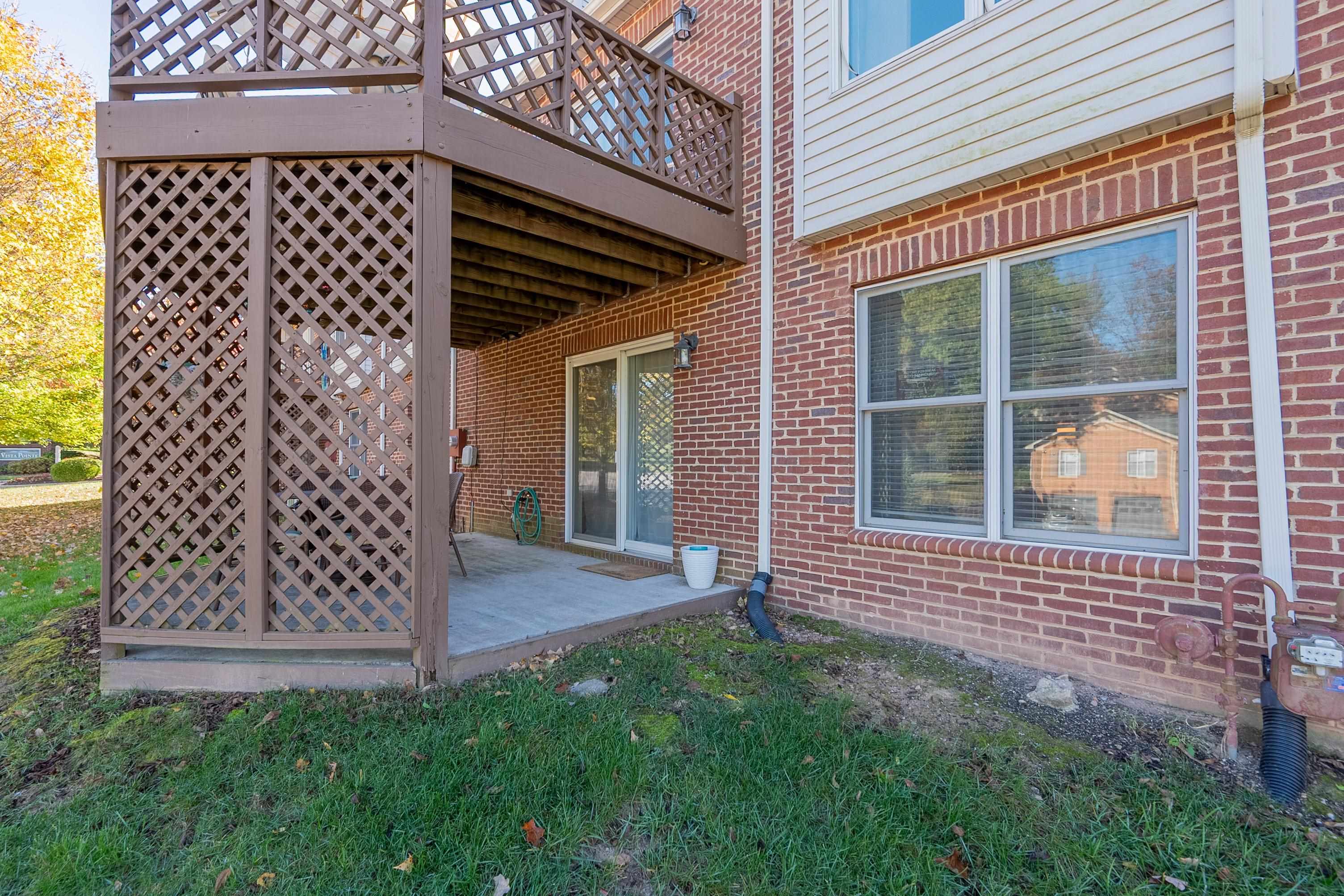 1005 Edwards Lane