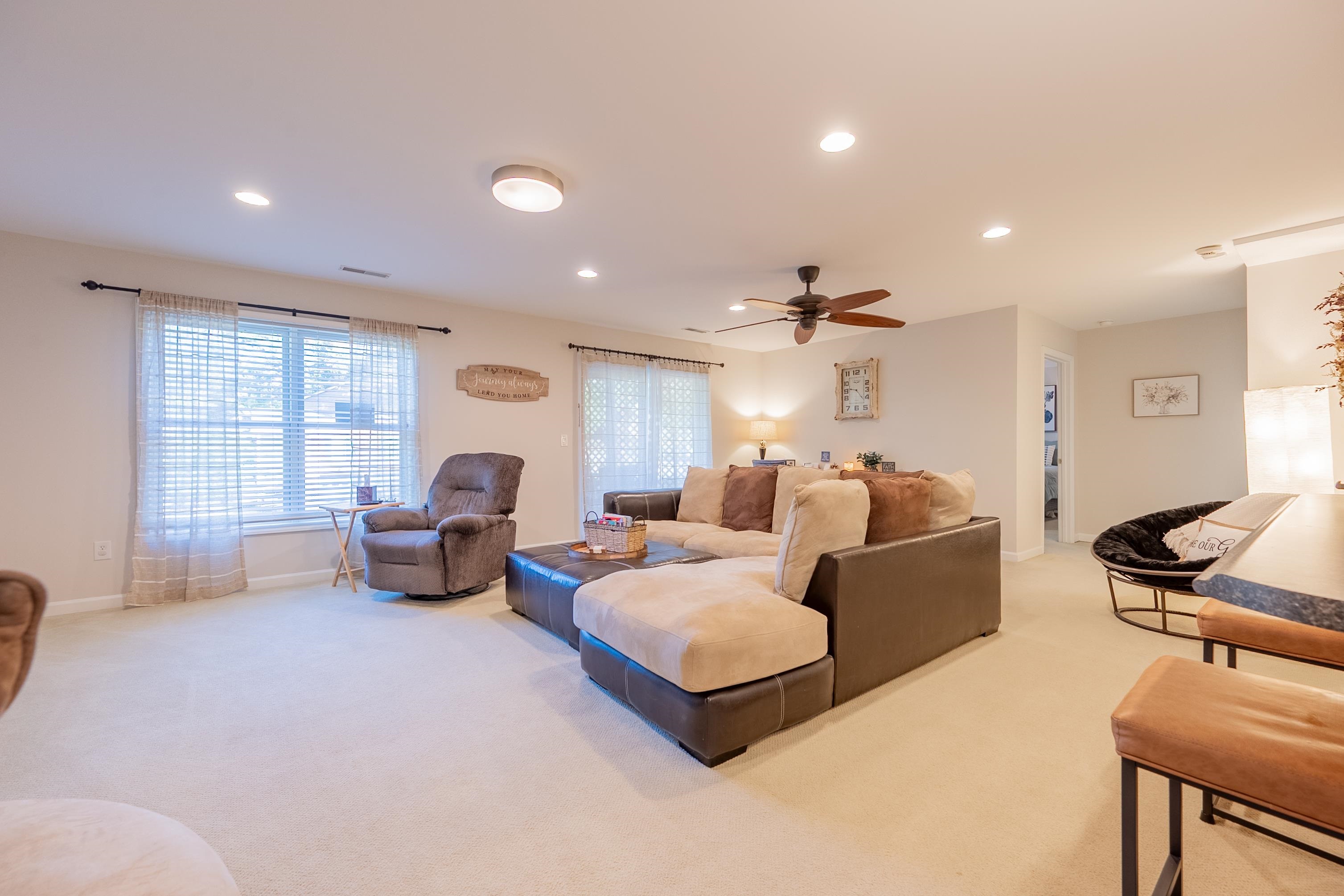 1005 Edwards Lane