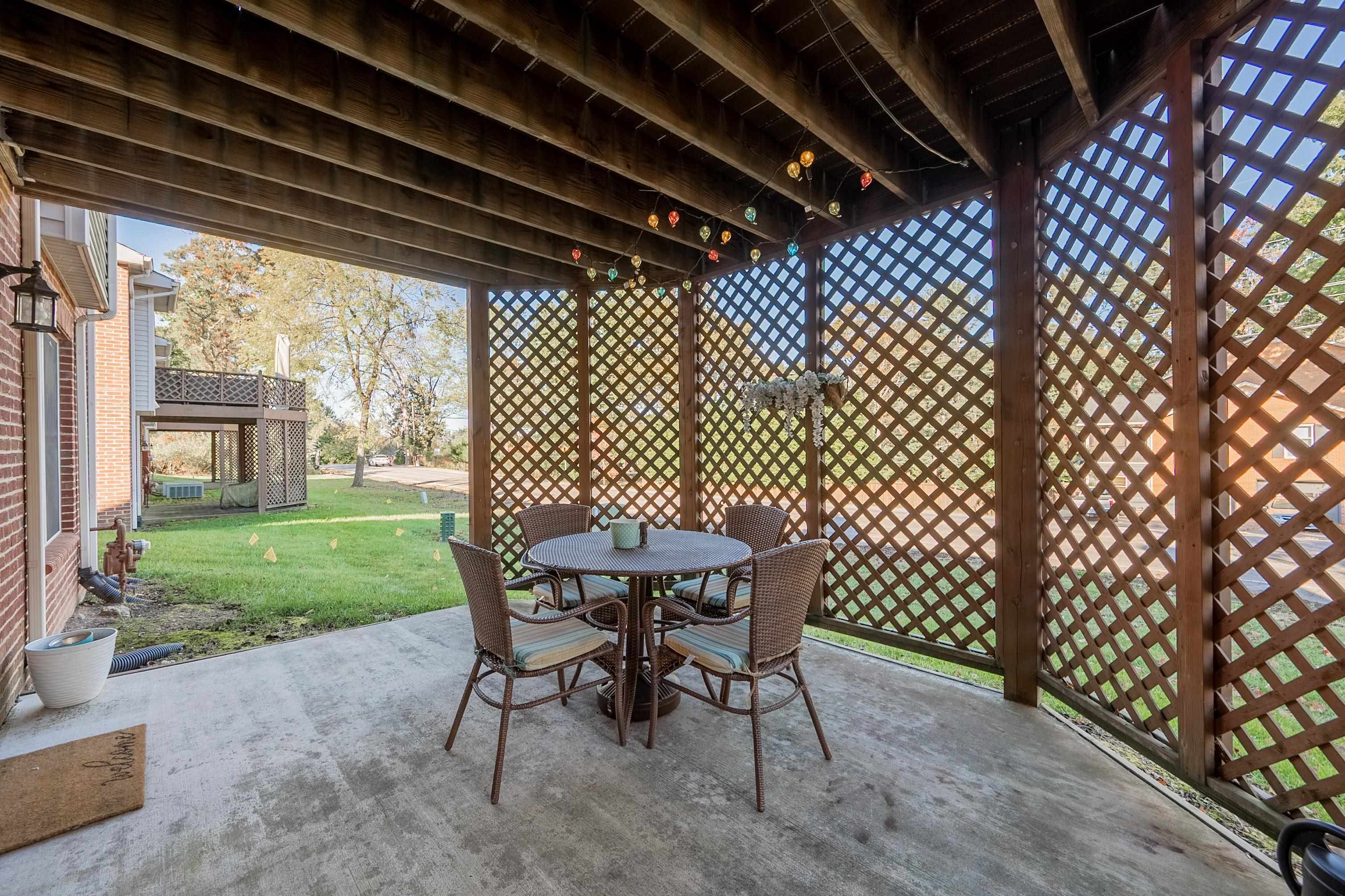 1005 Edwards Lane