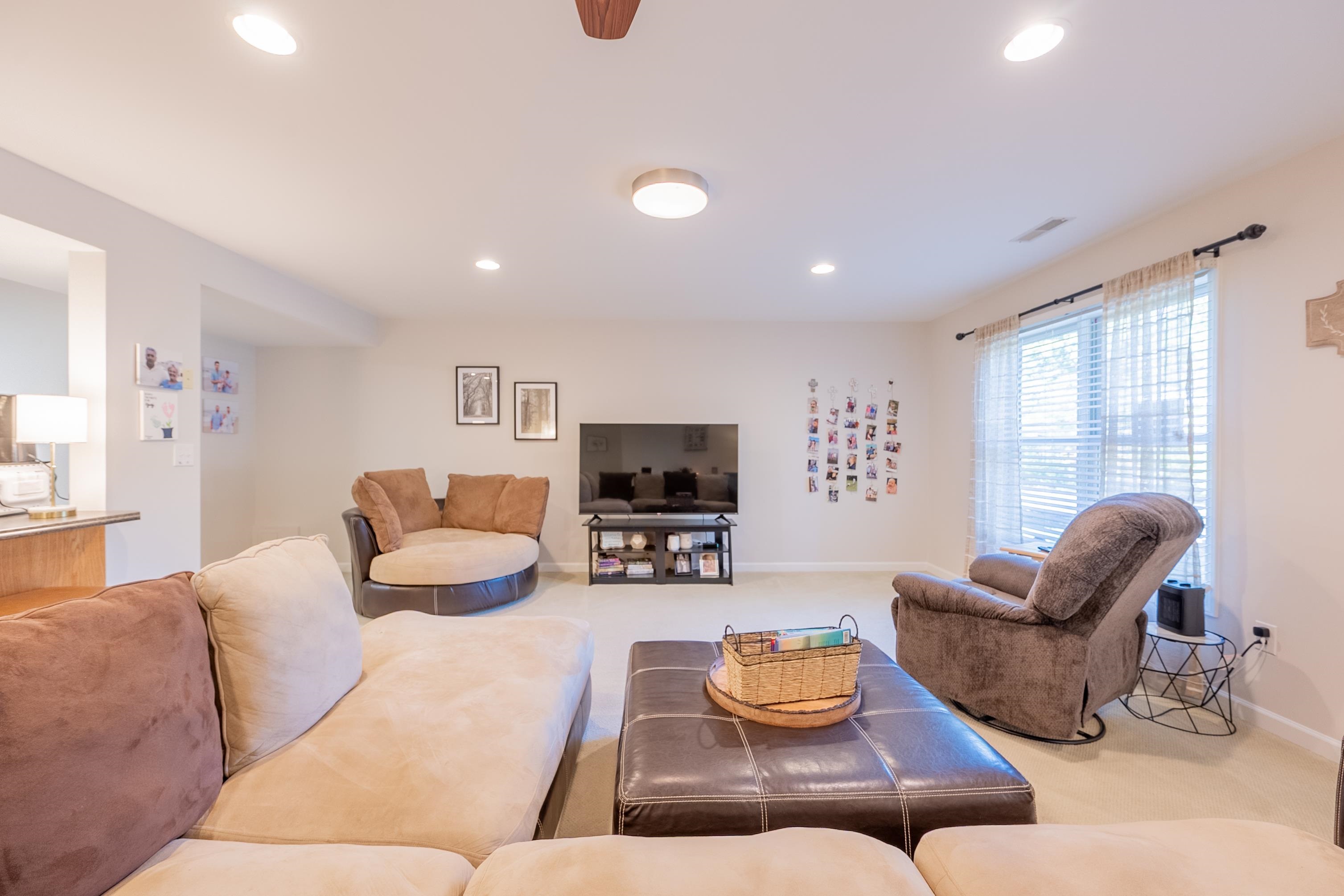 1005 Edwards Lane