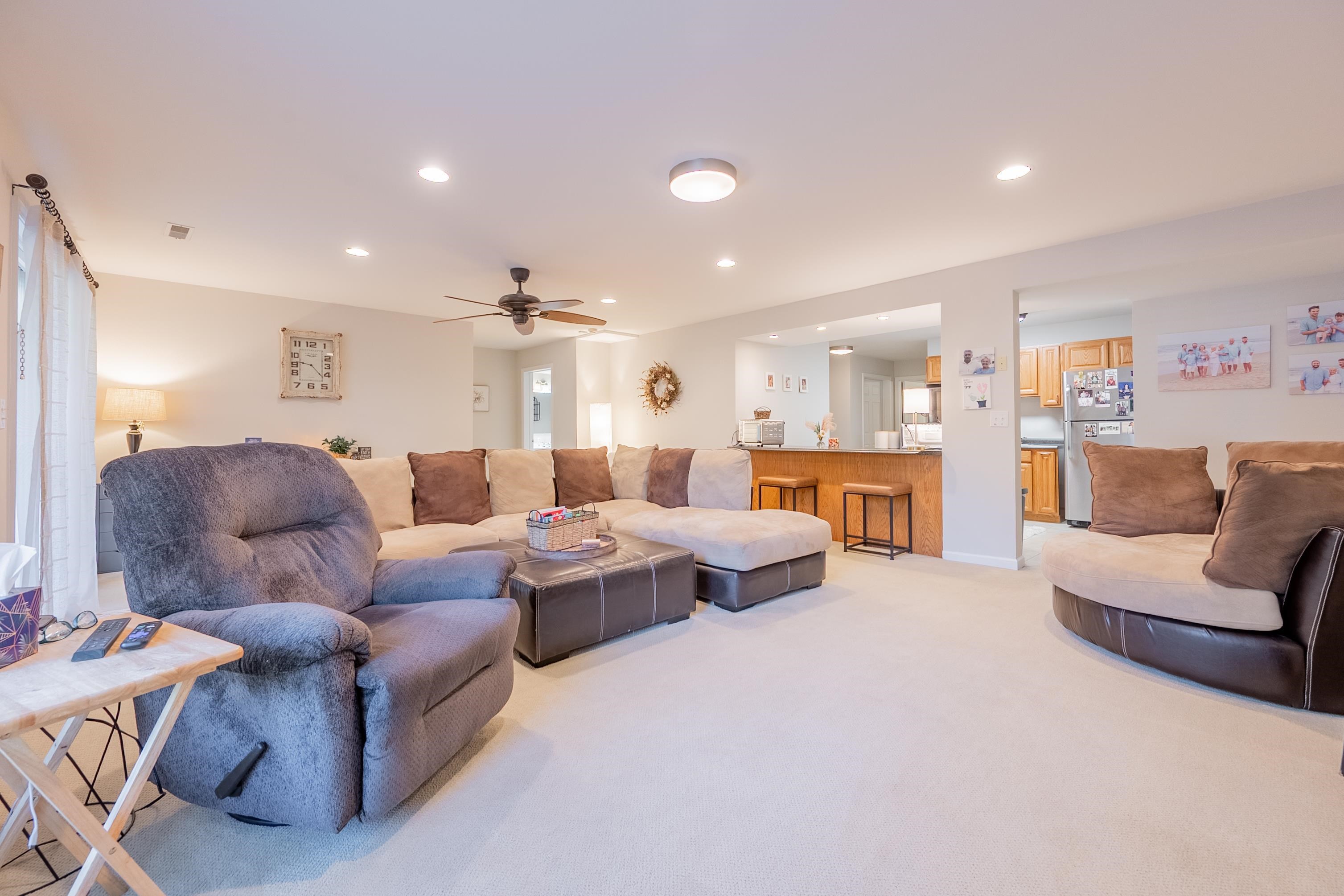 1005 Edwards Lane