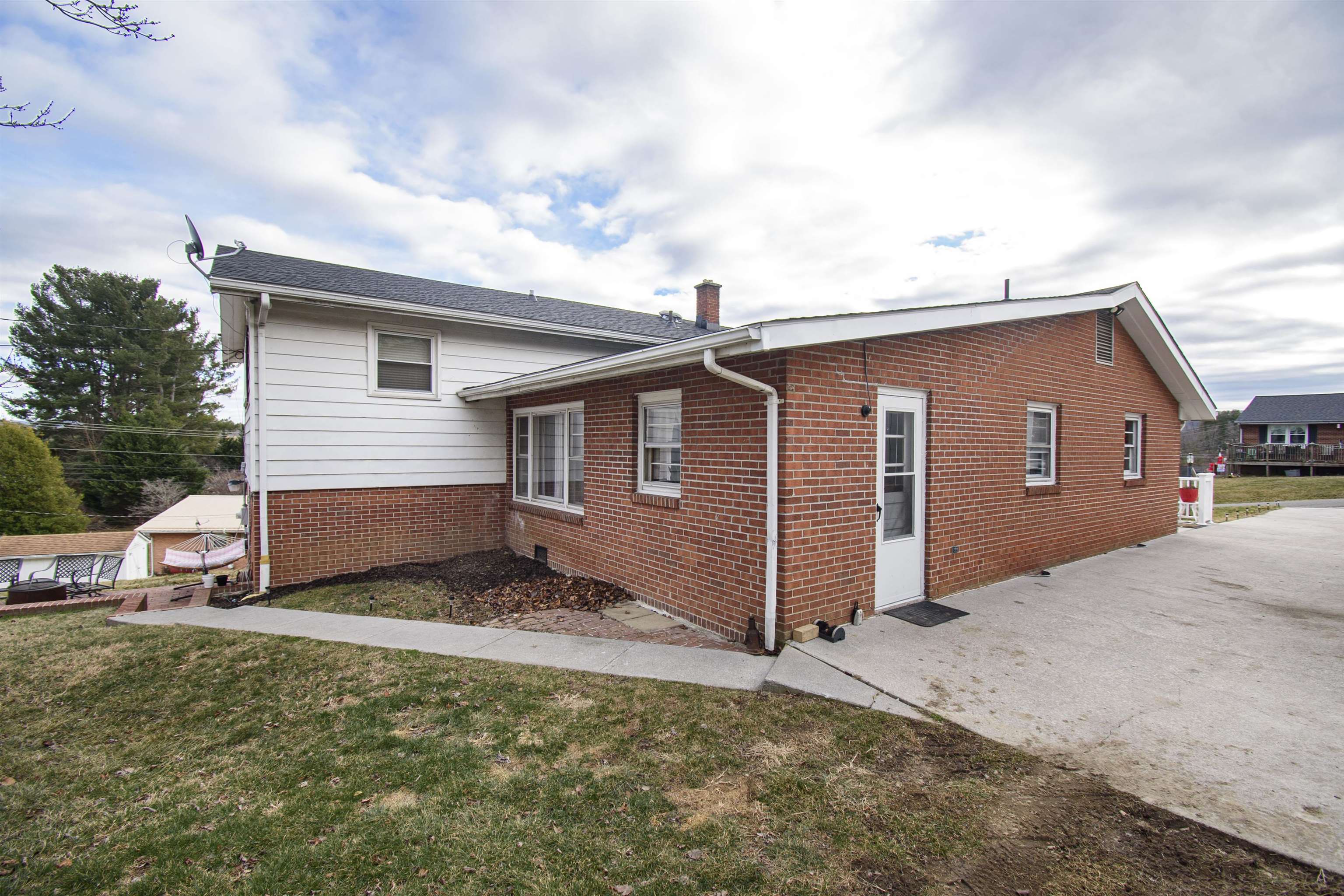 1713 Monte Vista Drive