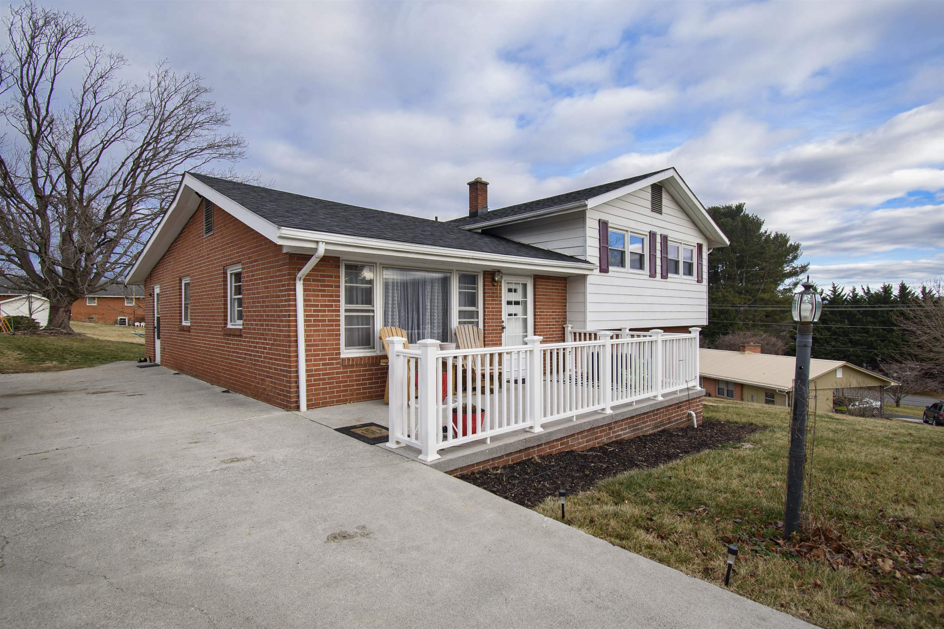 1713 Monte Vista Drive