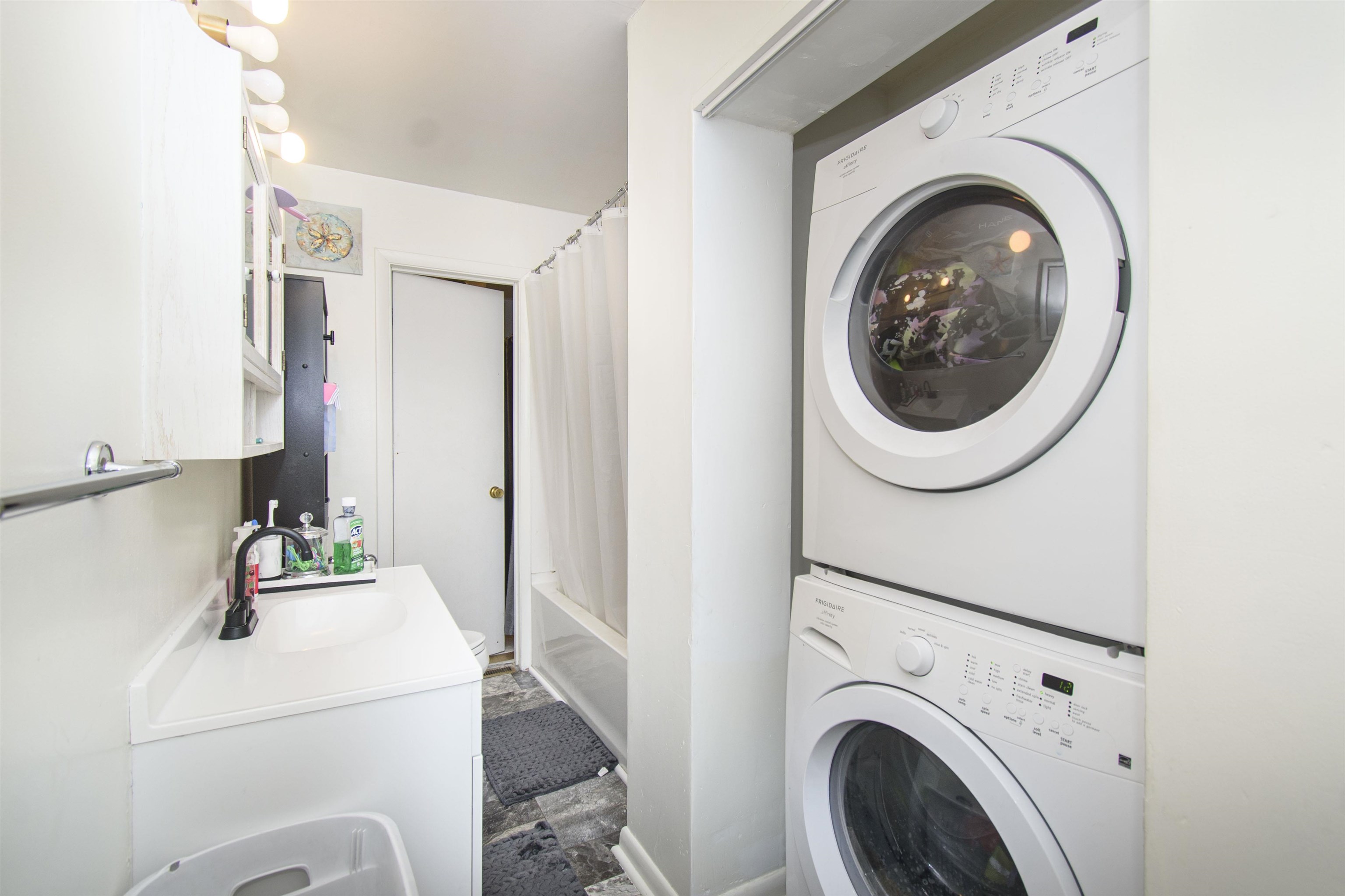 1713 Monte Vista Drive