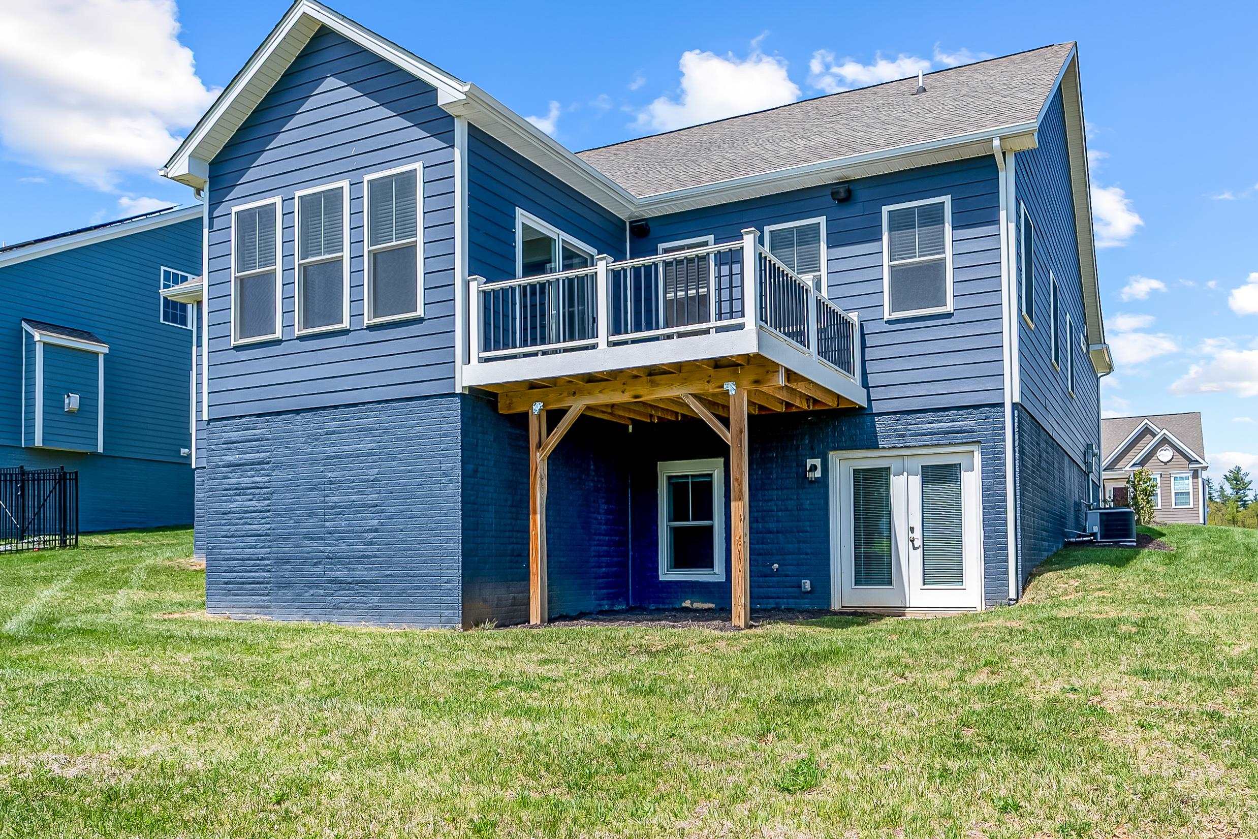 740 JEFFERSON Circle