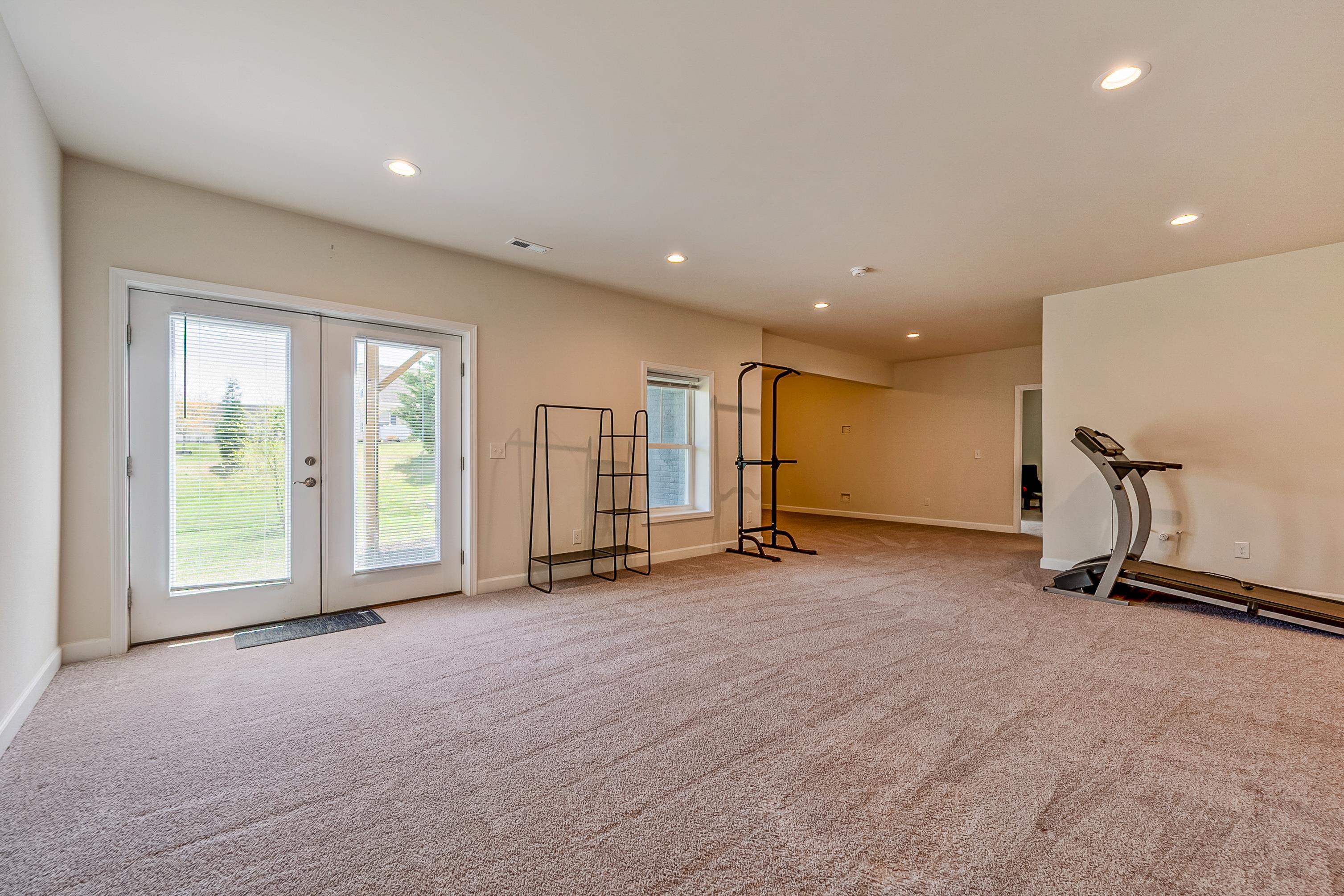 740 JEFFERSON Circle