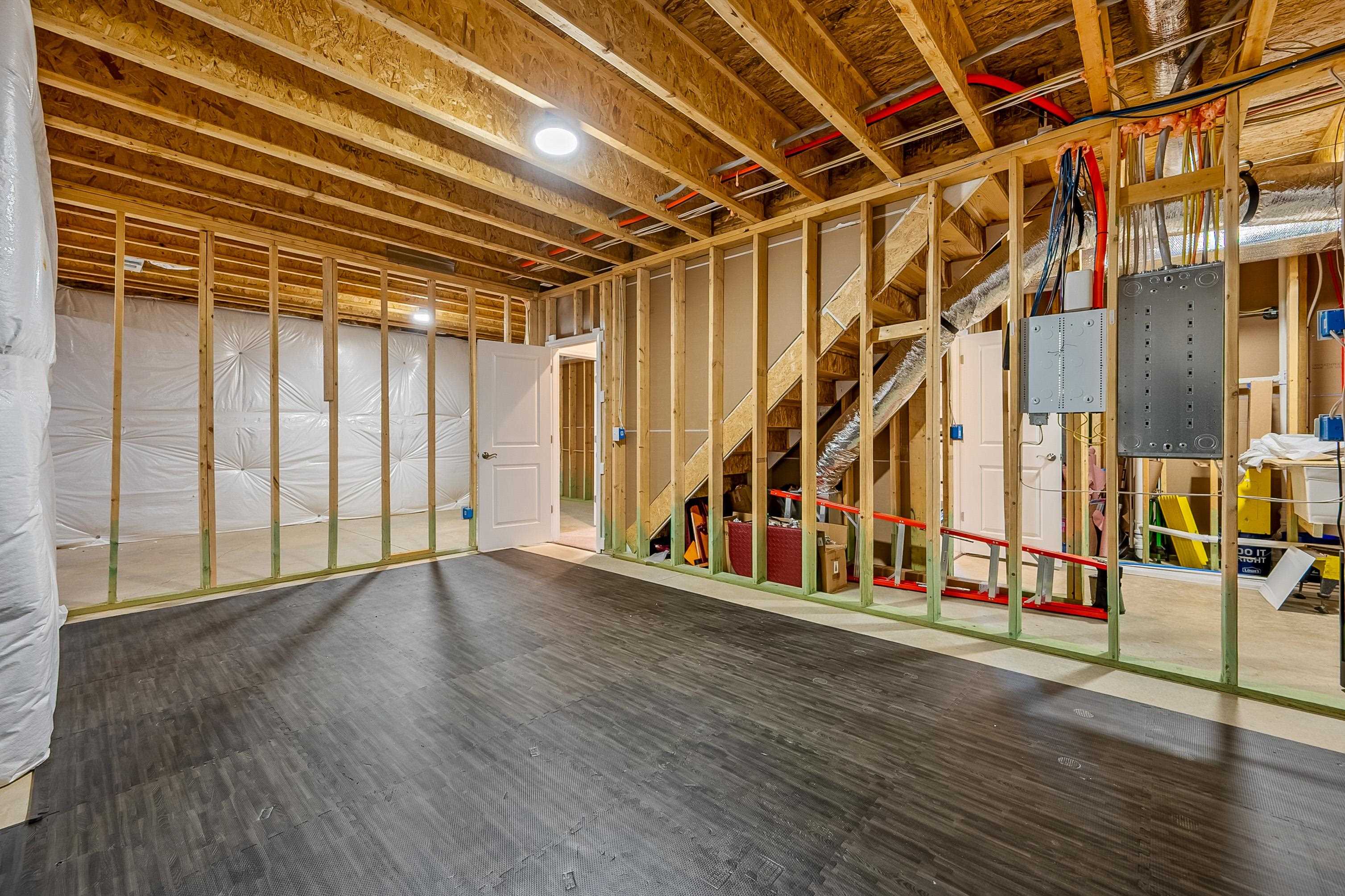 740 JEFFERSON Circle