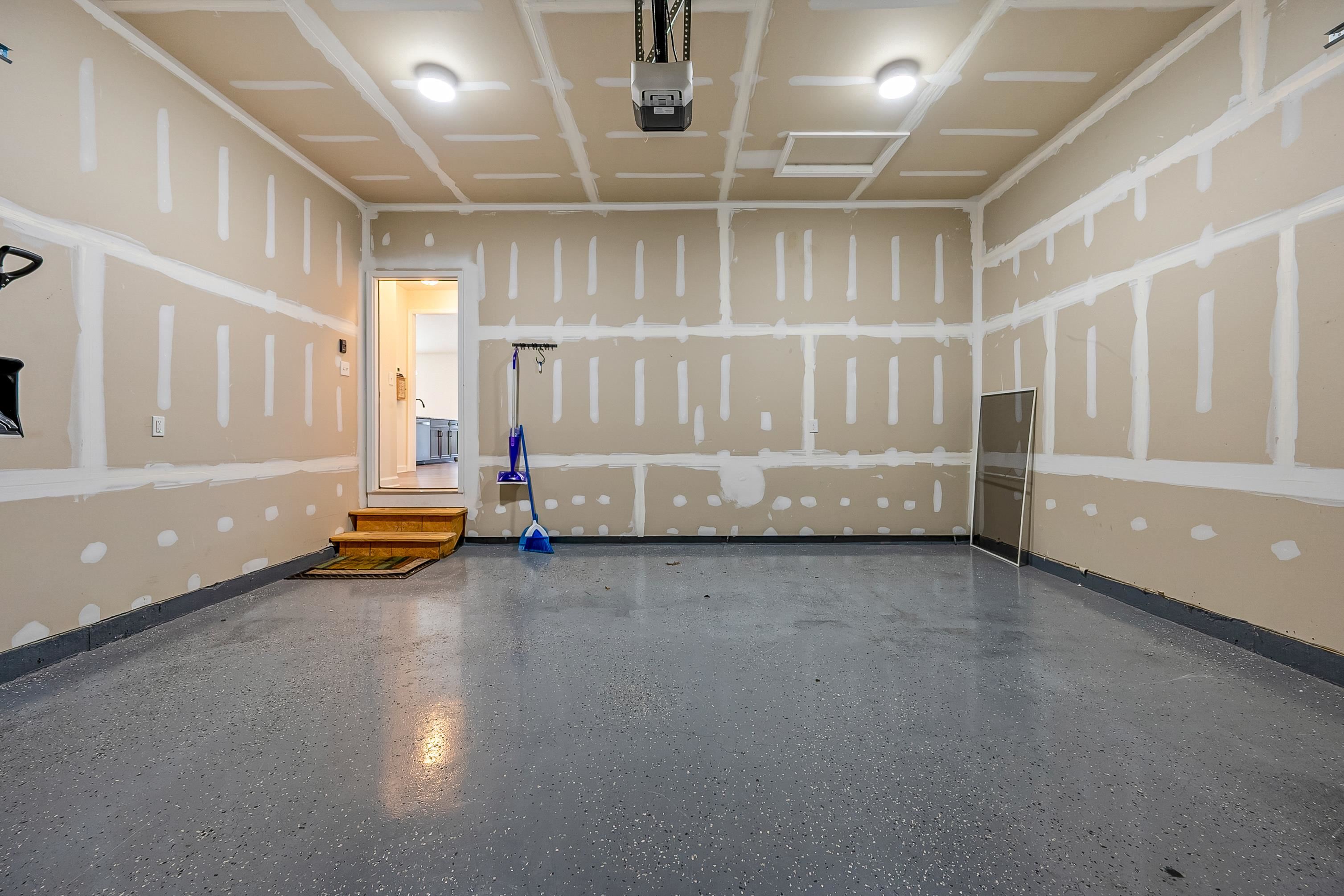 740 JEFFERSON Circle