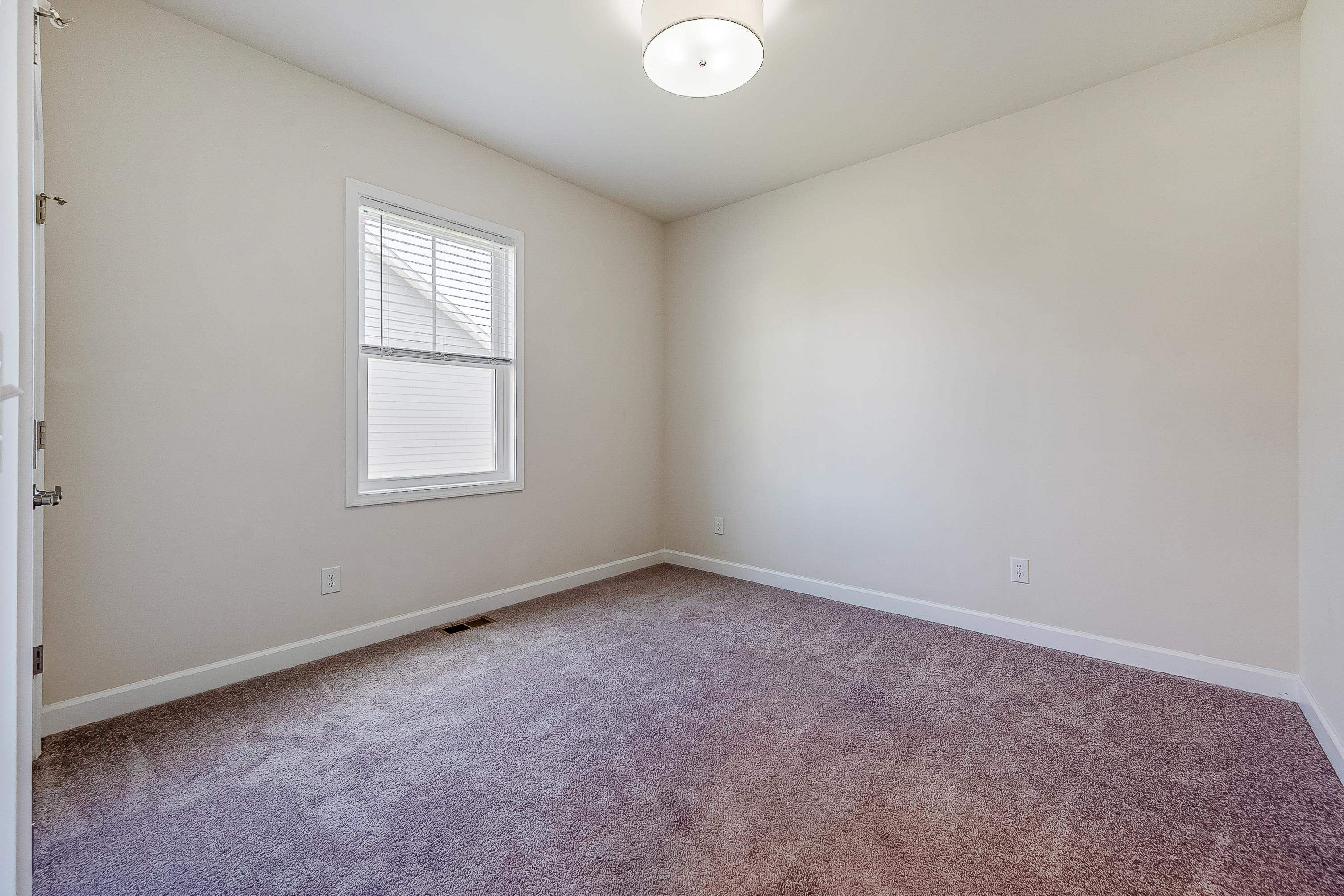 740 JEFFERSON Circle