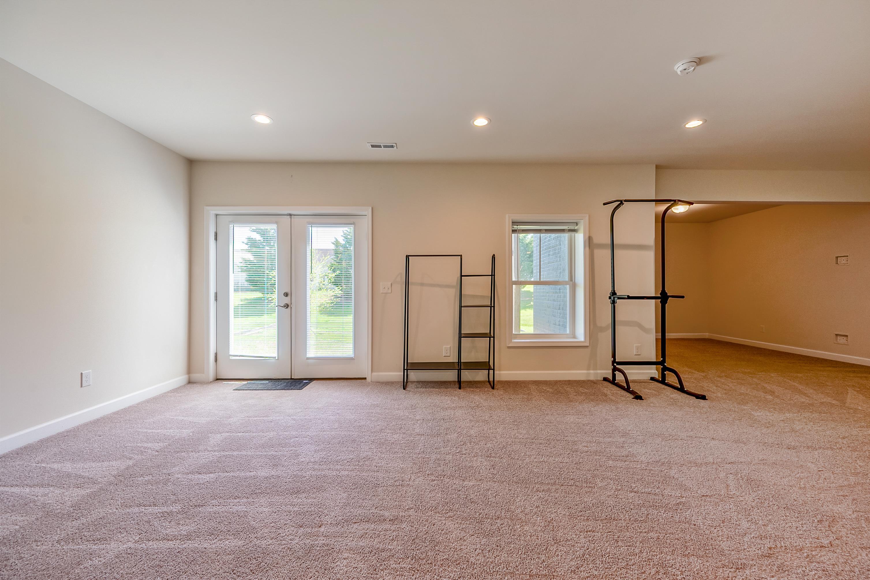 740 JEFFERSON Circle