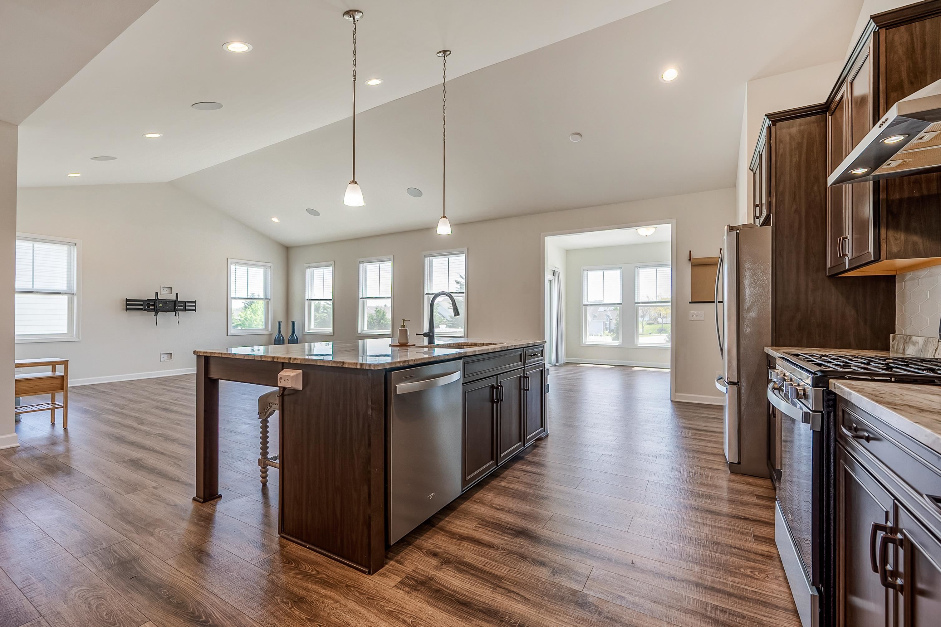 740 JEFFERSON Circle