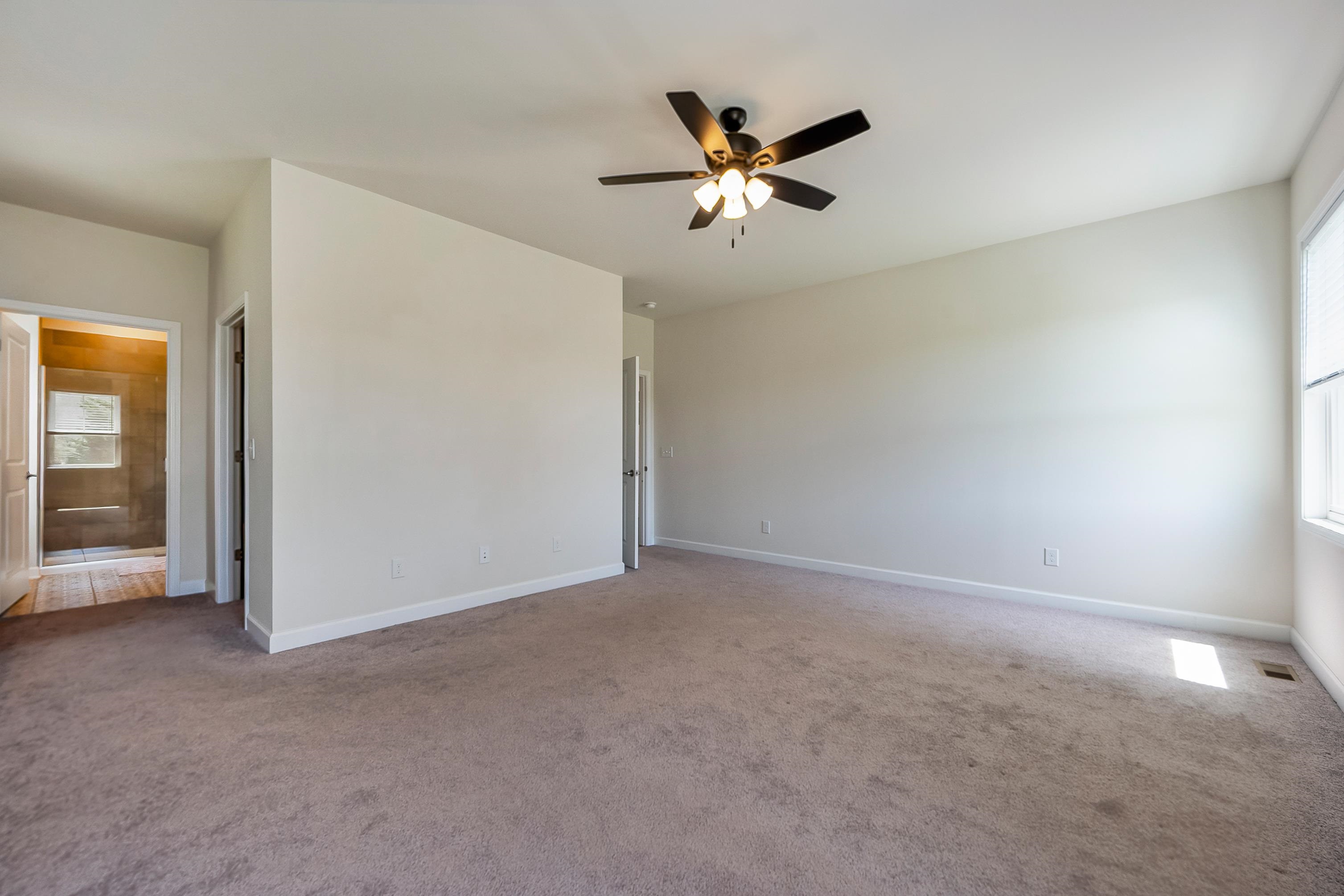 740 JEFFERSON Circle