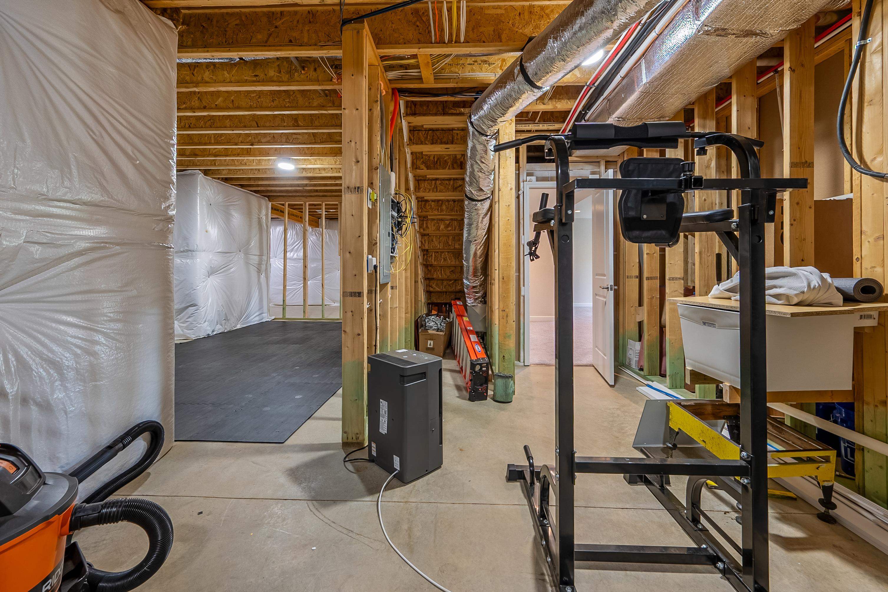 740 JEFFERSON Circle