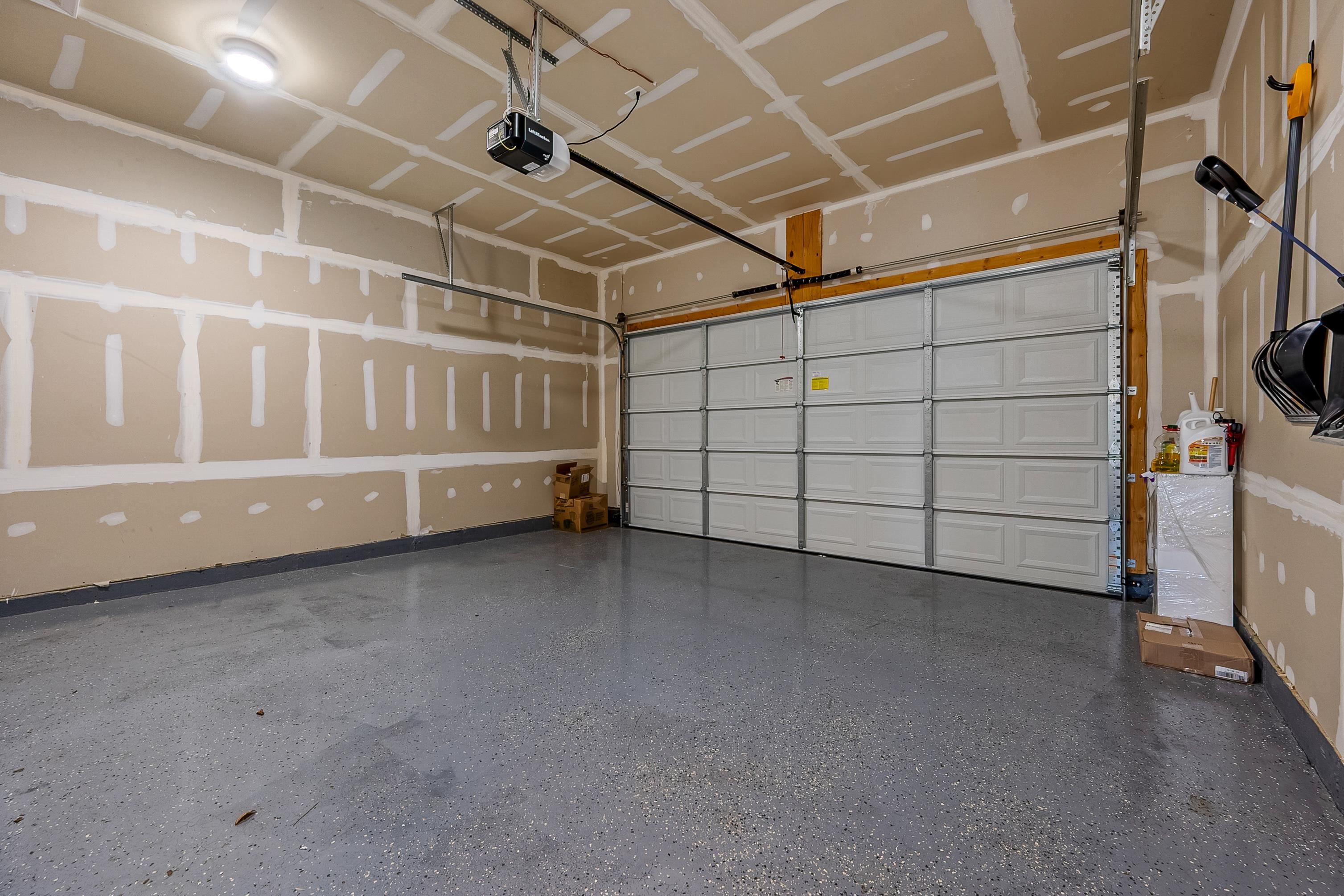 740 JEFFERSON Circle