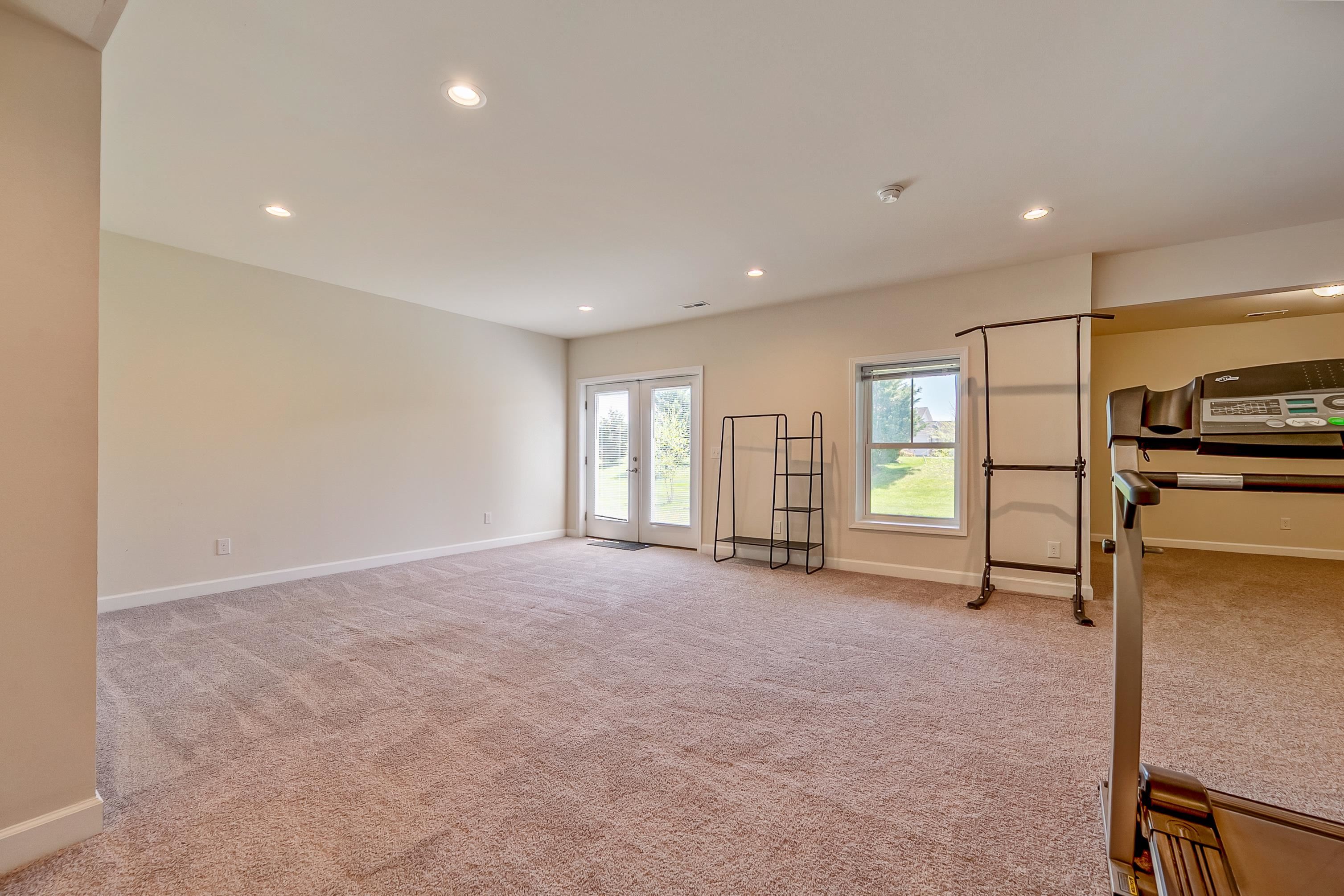 740 JEFFERSON Circle