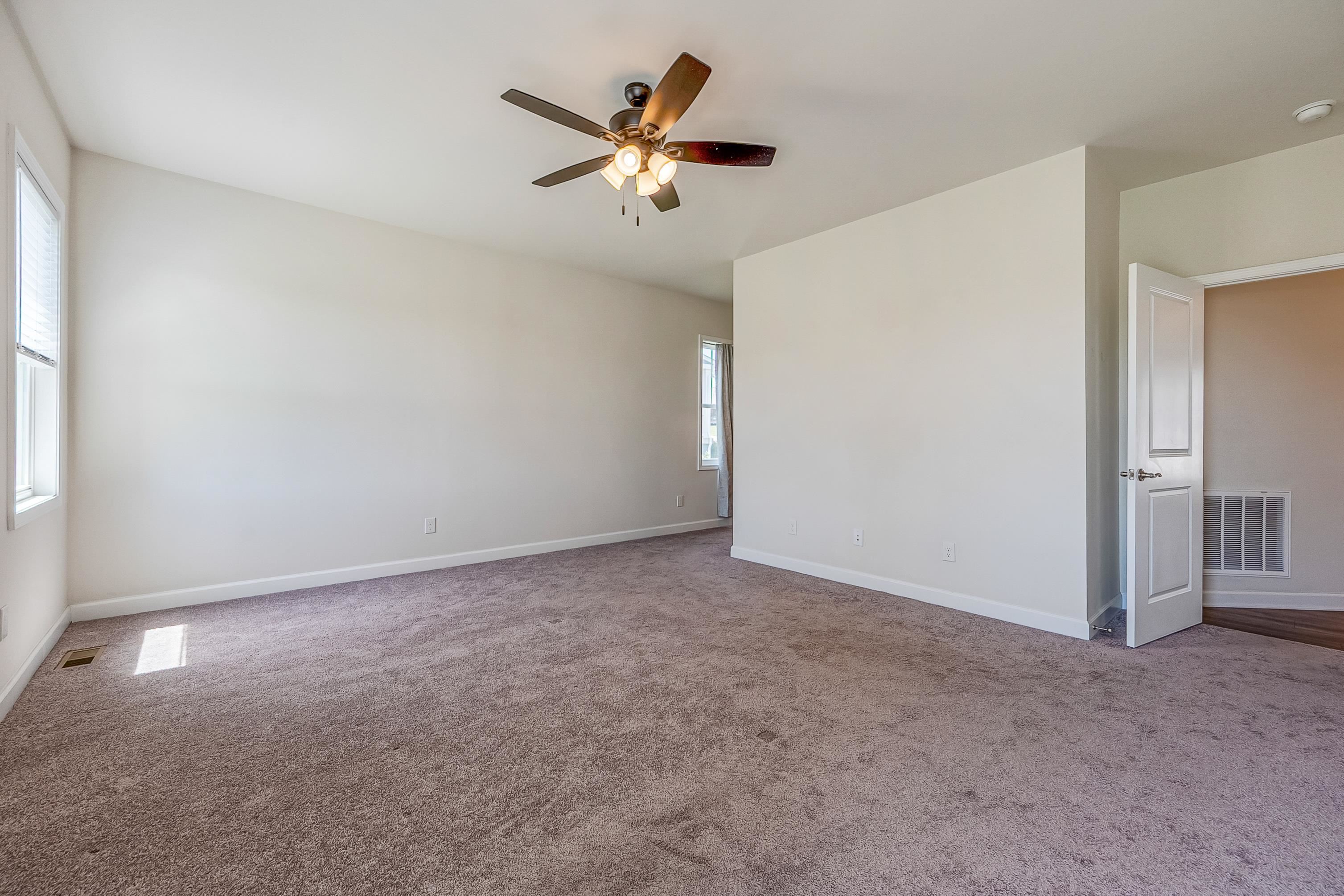 740 JEFFERSON Circle