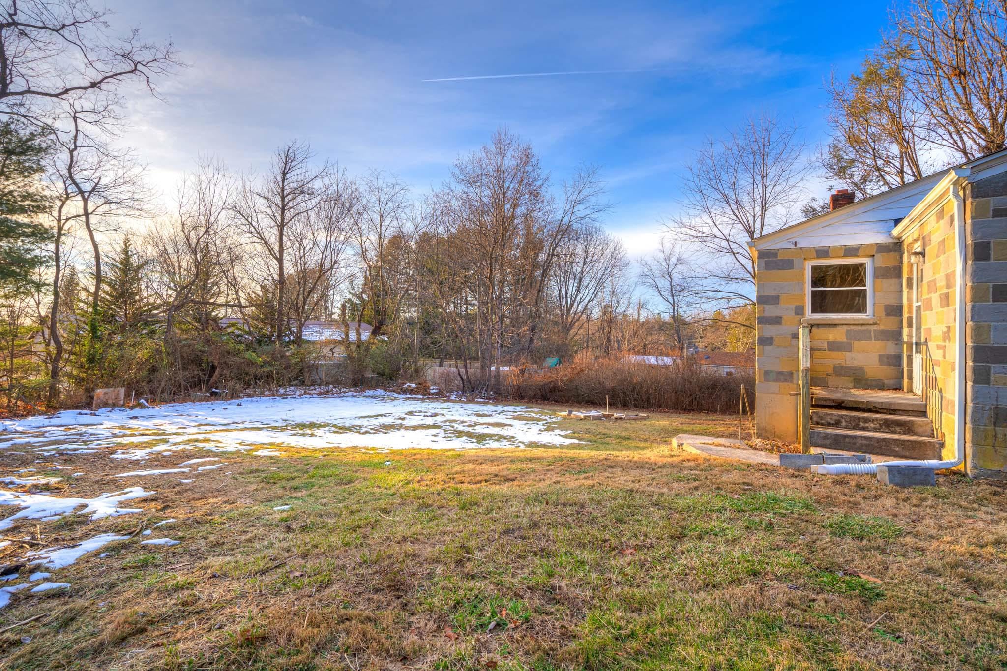 201 Orchard View Lane