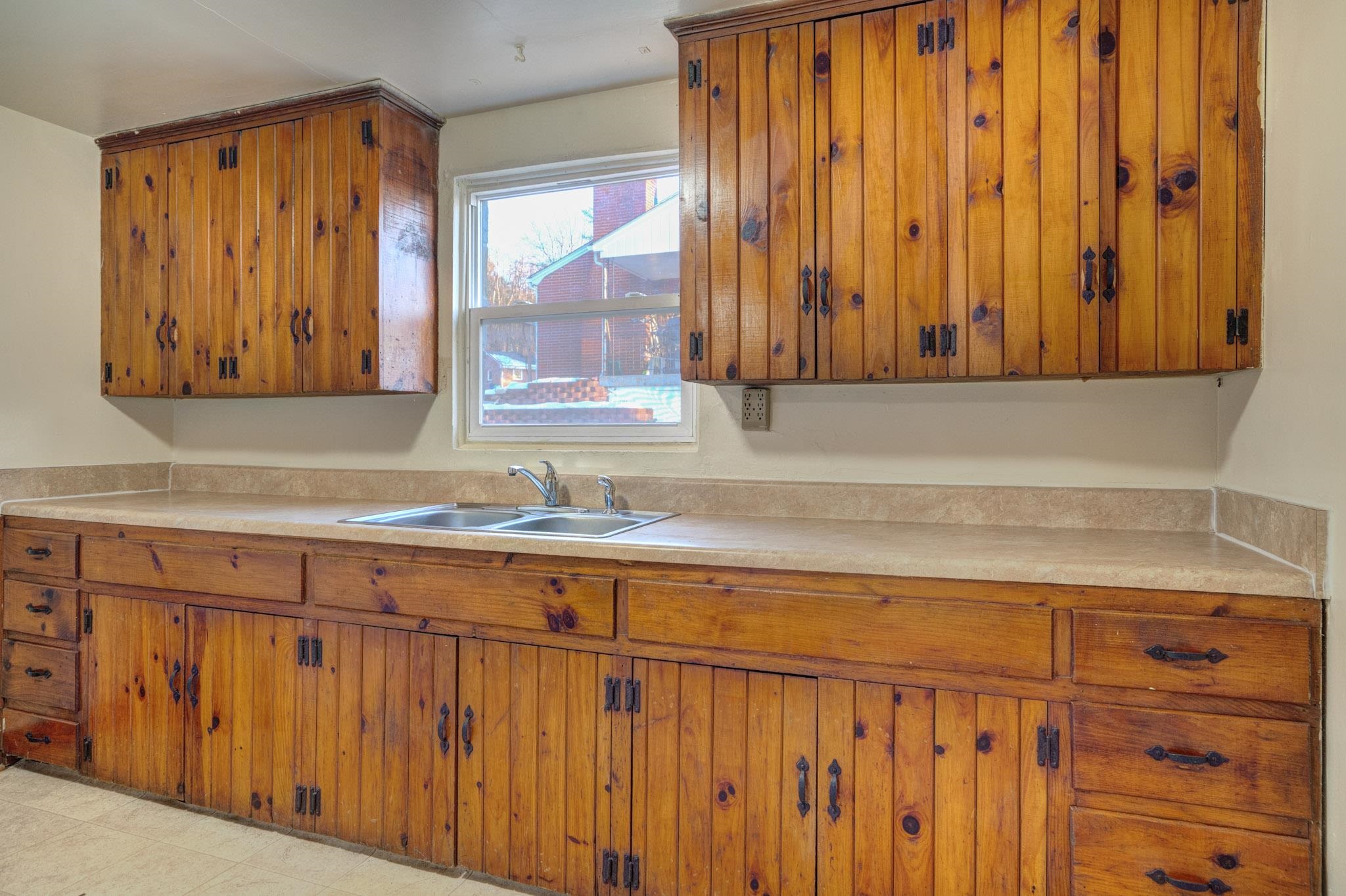 201 Orchard View Lane