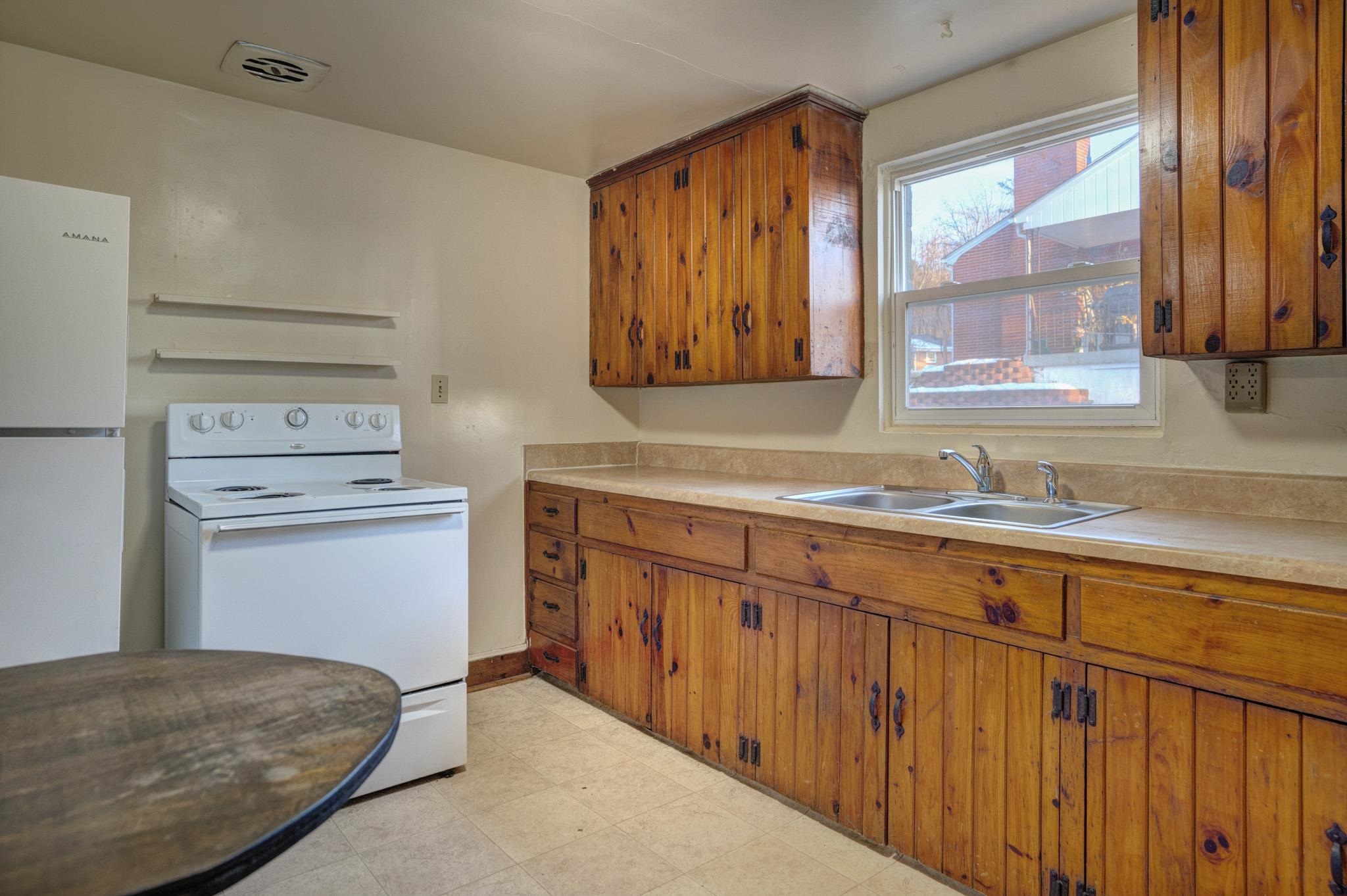 201 Orchard View Lane