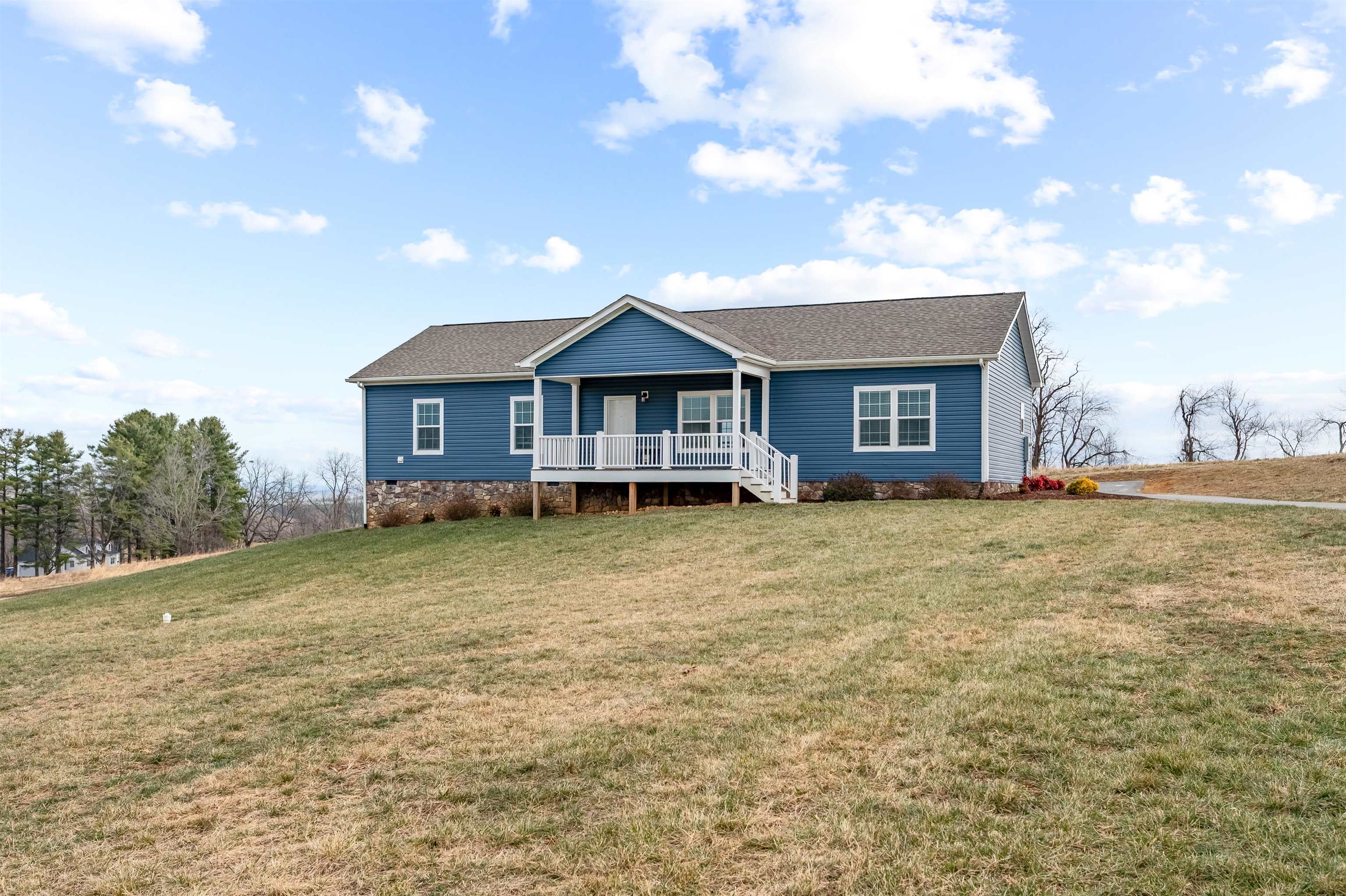 173 Long Level Road SW