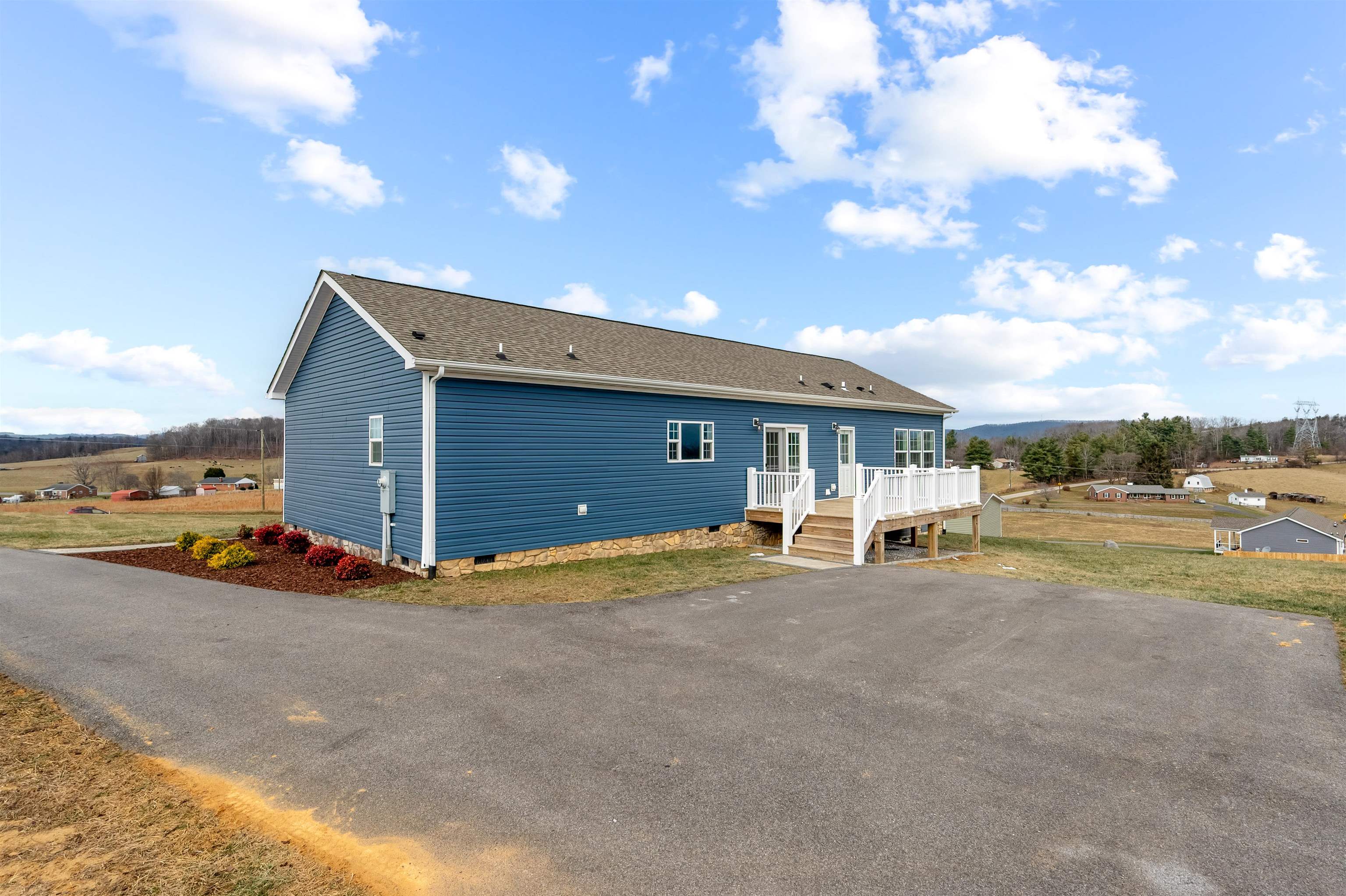 173 Long Level Road SW