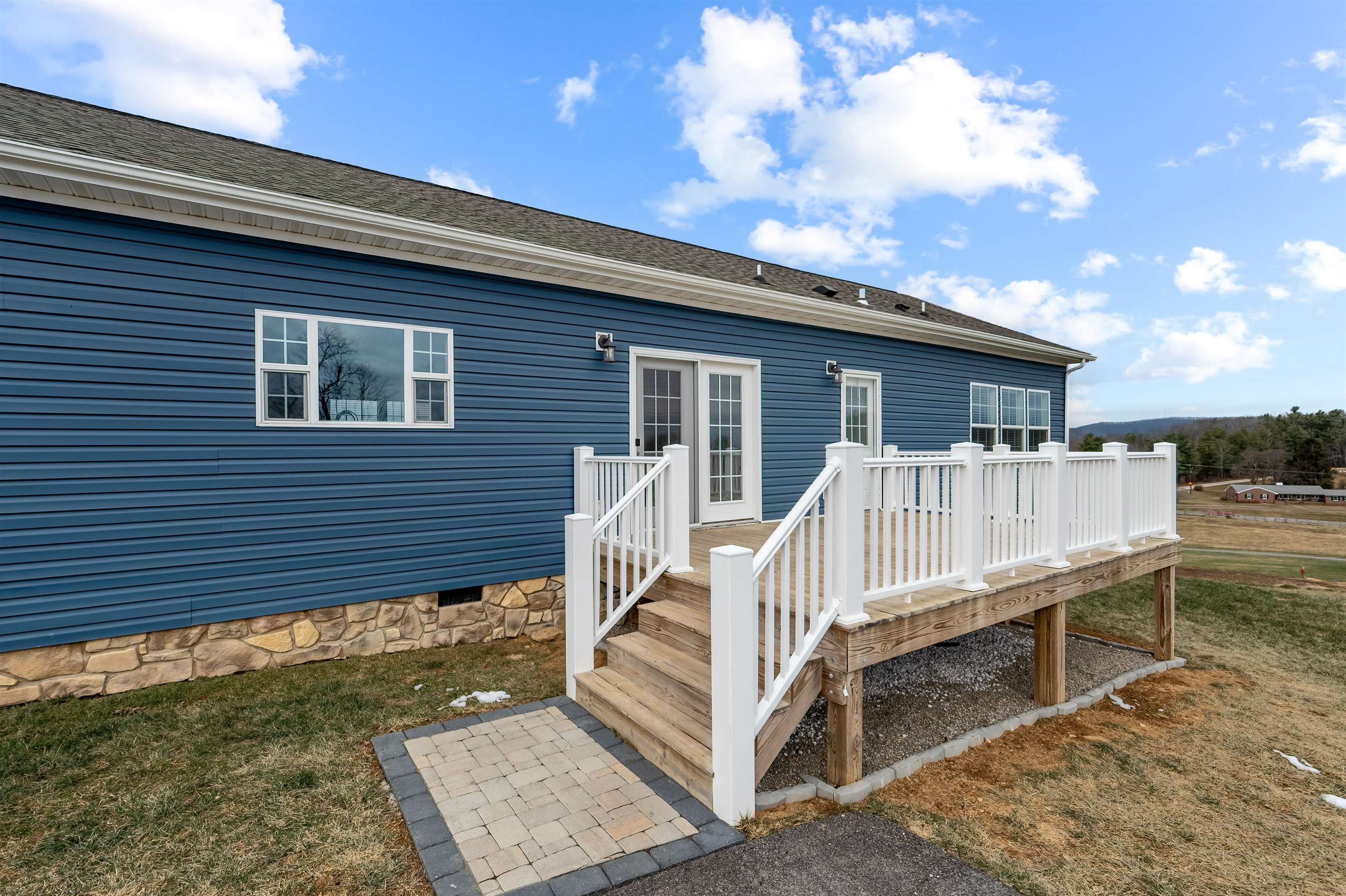 173 Long Level Road SW