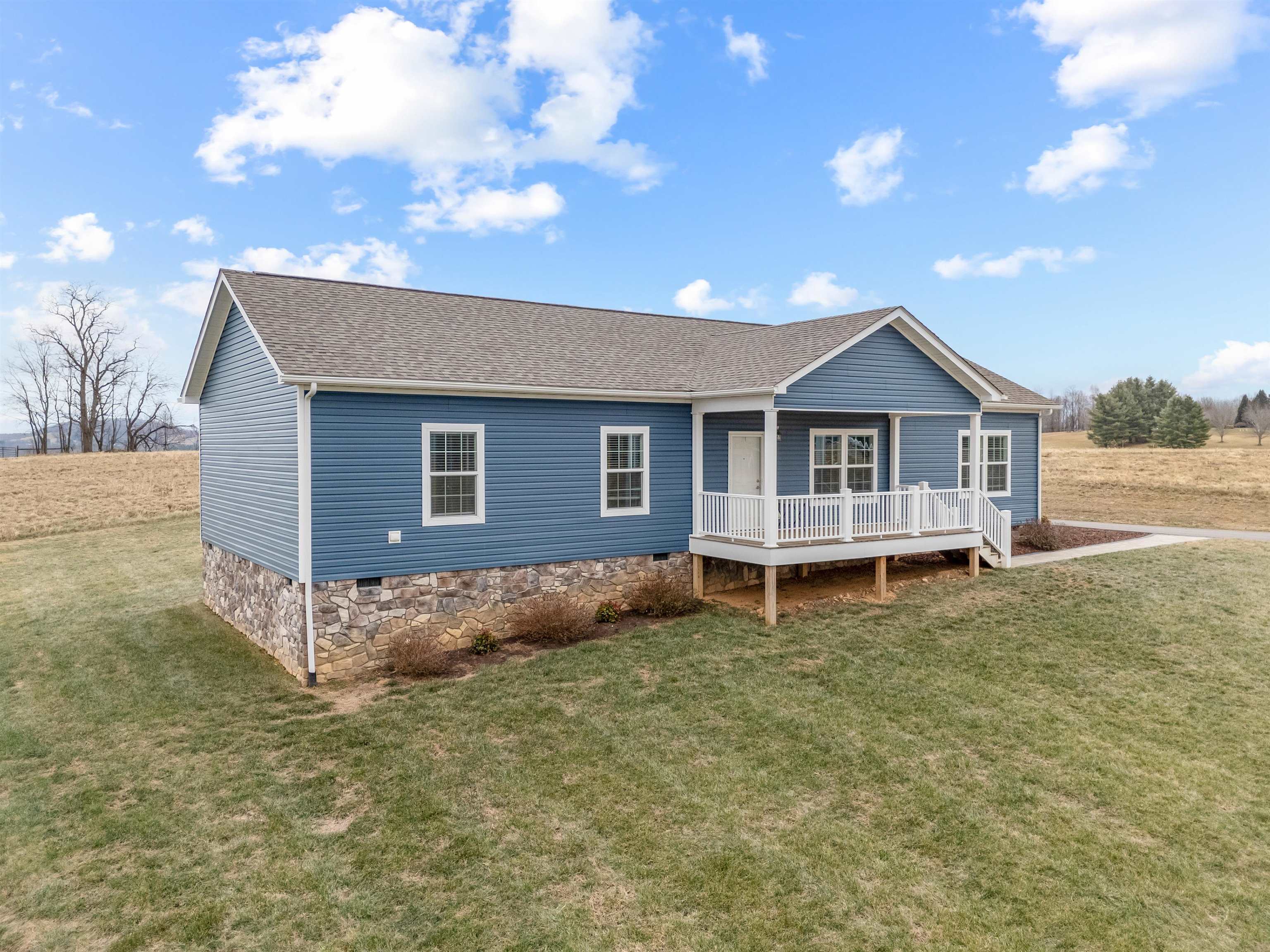 173 Long Level Road SW