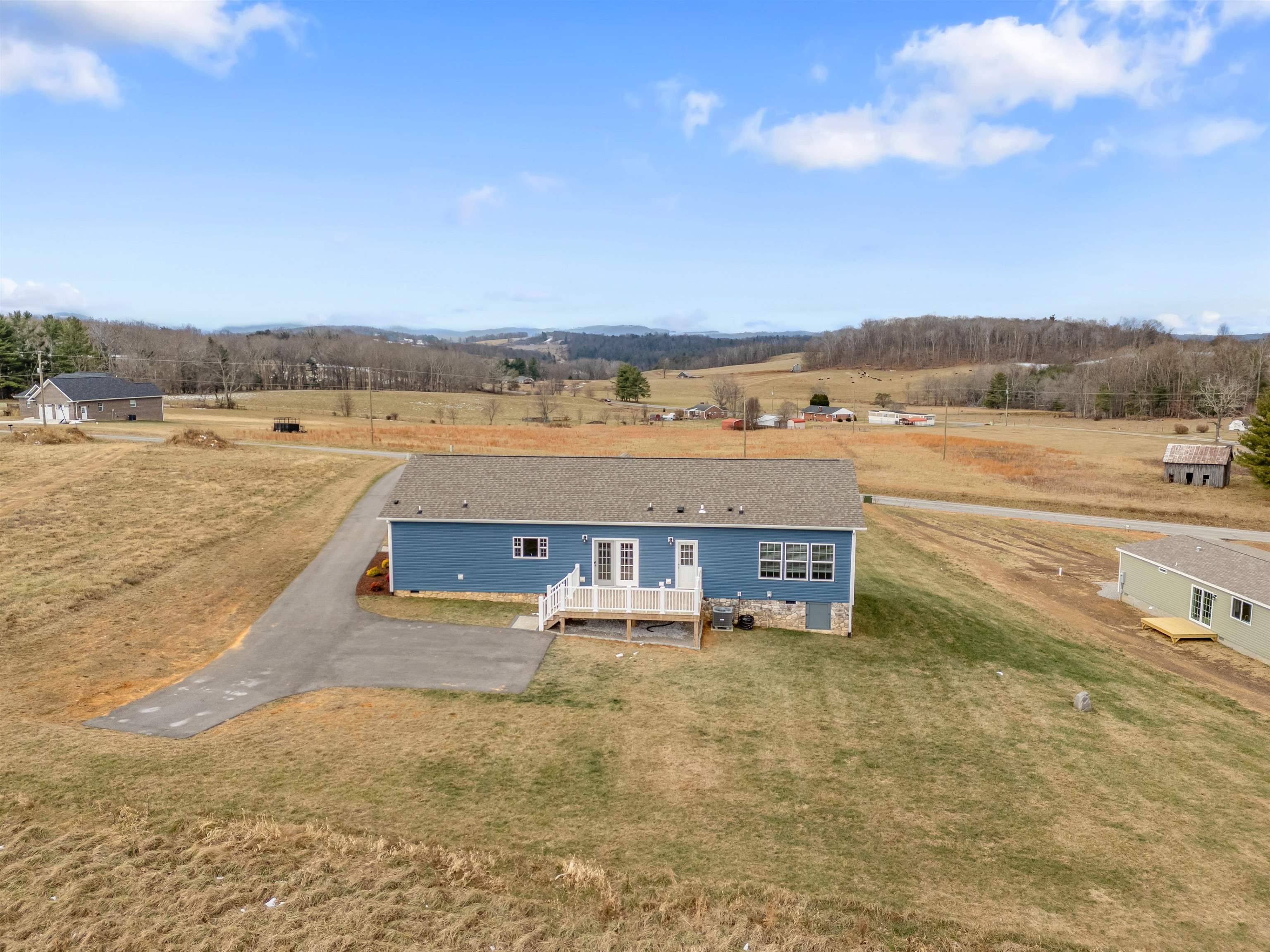 173 Long Level Road SW