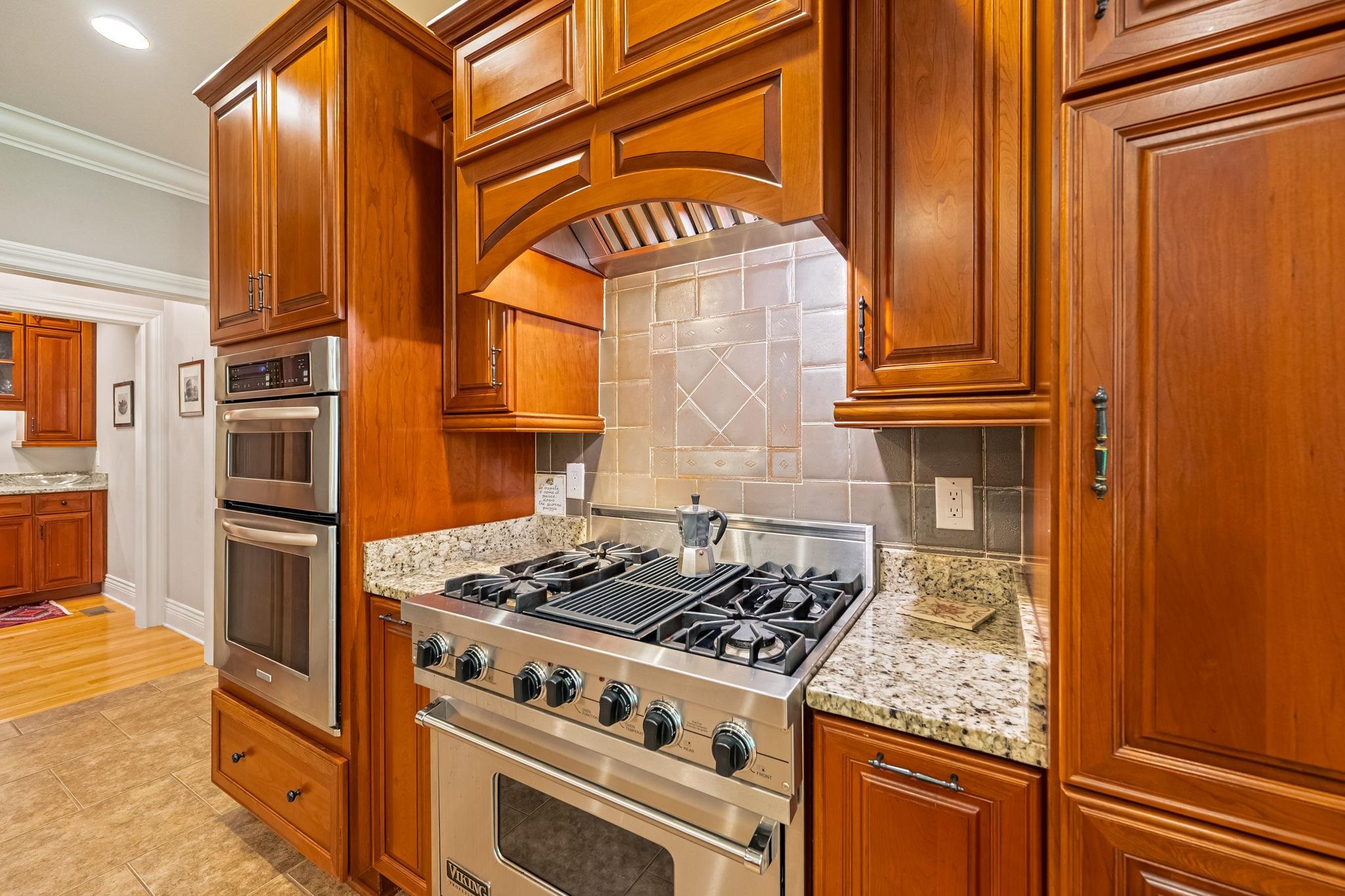 1250 Treetop Ridge Rd Road