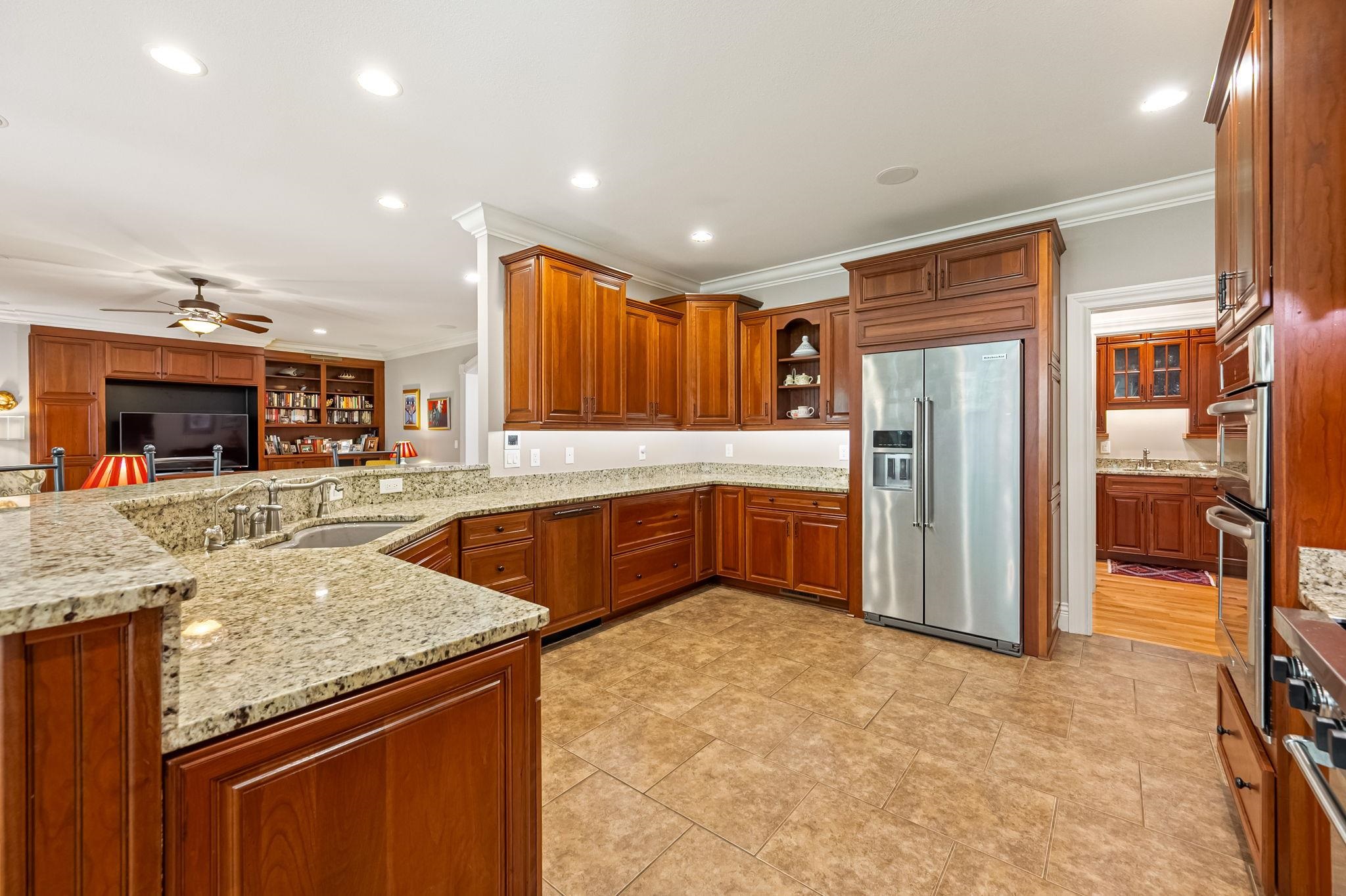 1250 Treetop Ridge Rd Road