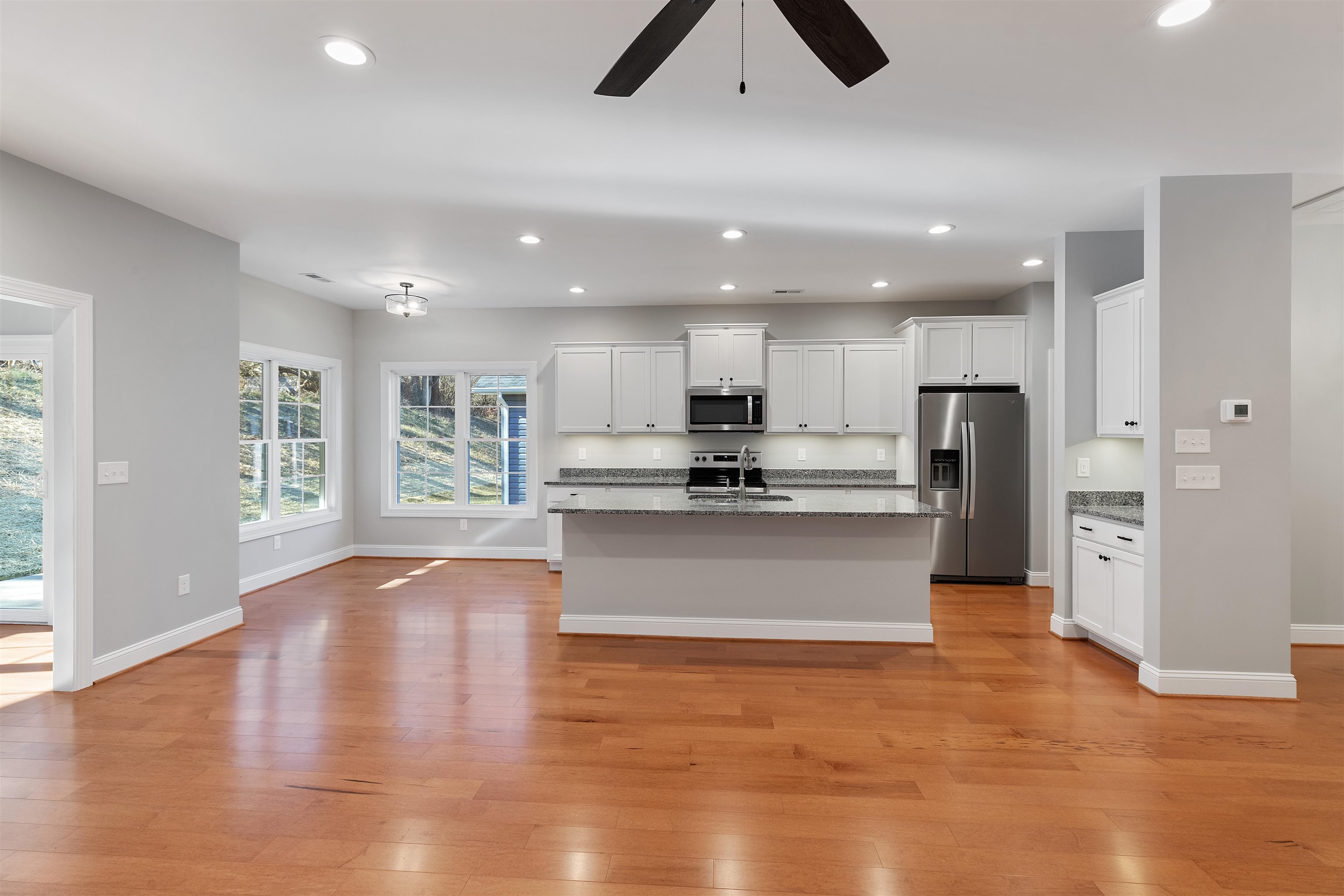 155 VINNIE Avenue NW