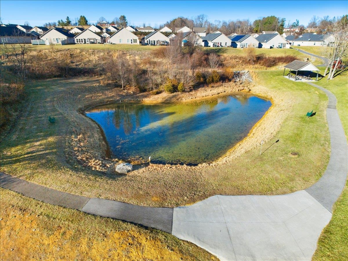 325 Colin Reid Pass Pass NW