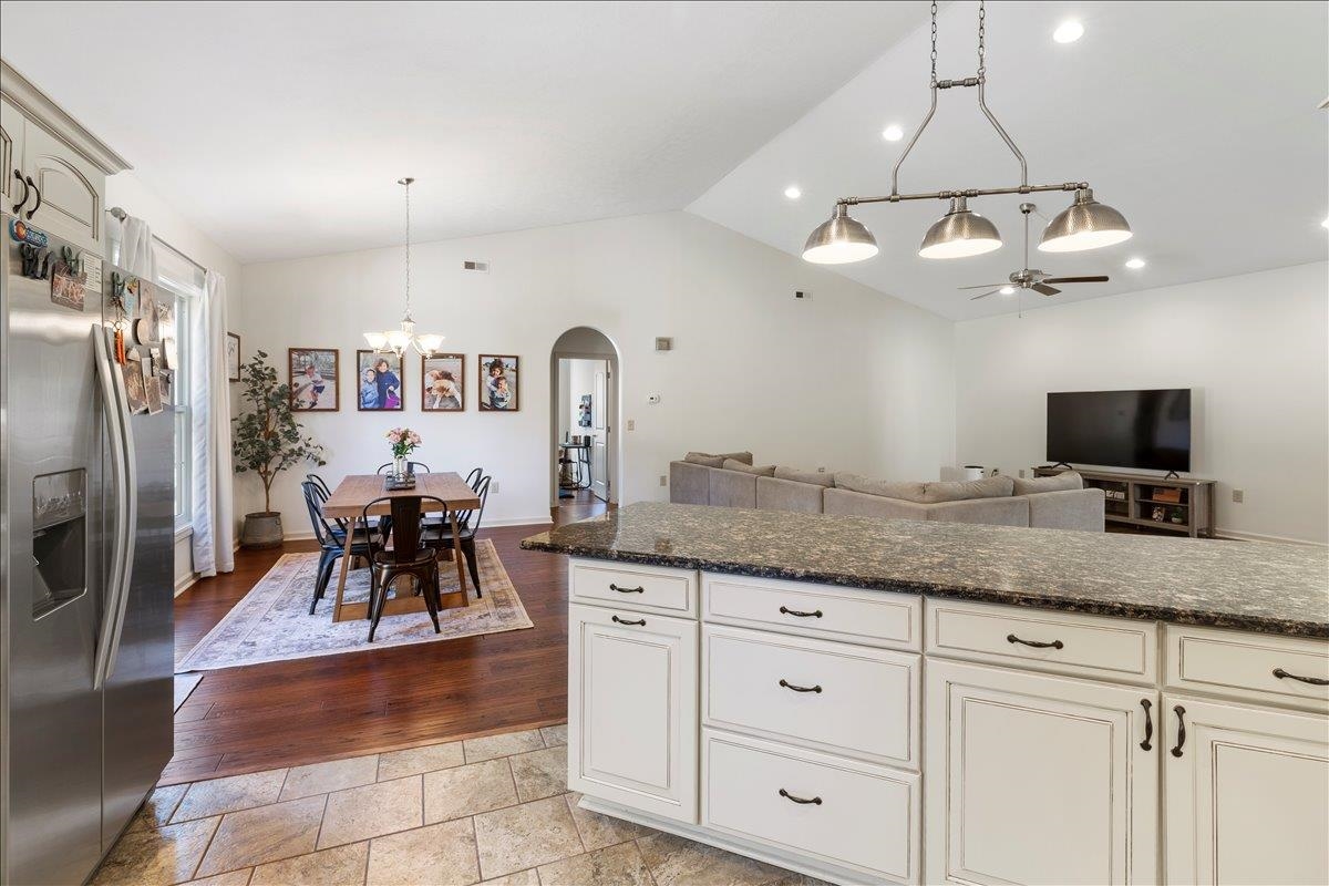 325 Colin Reid Pass Pass NW