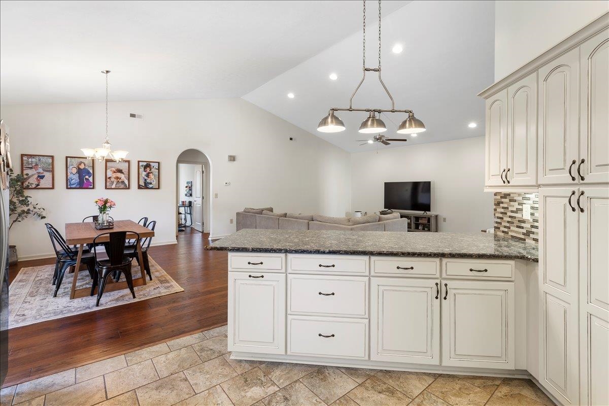 325 Colin Reid Pass Pass NW