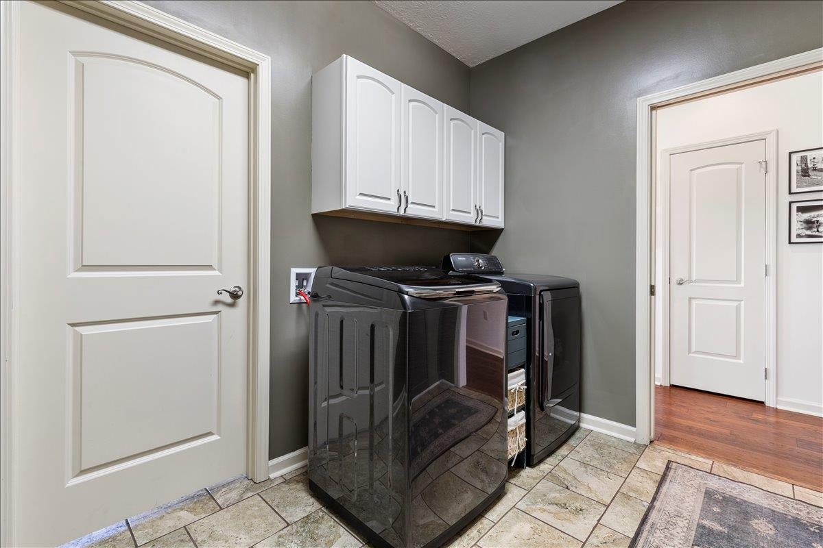 325 Colin Reid Pass Pass NW