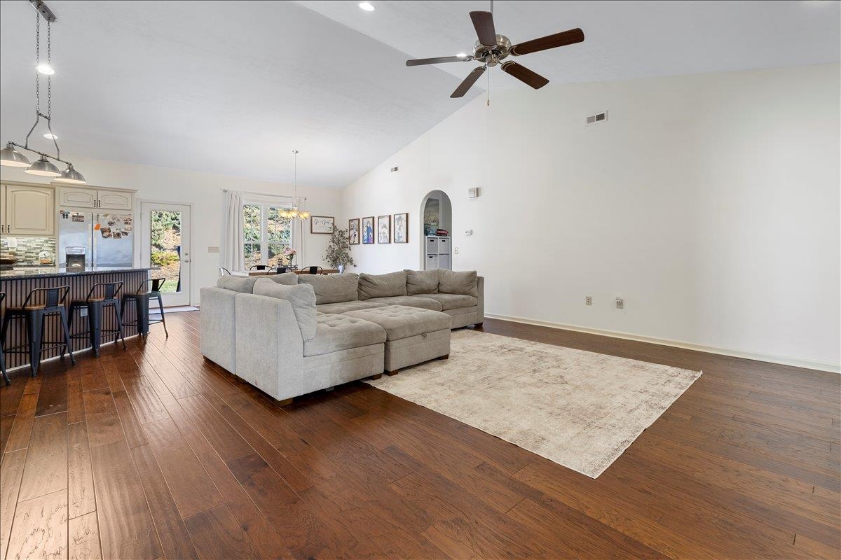 325 Colin Reid Pass Pass NW