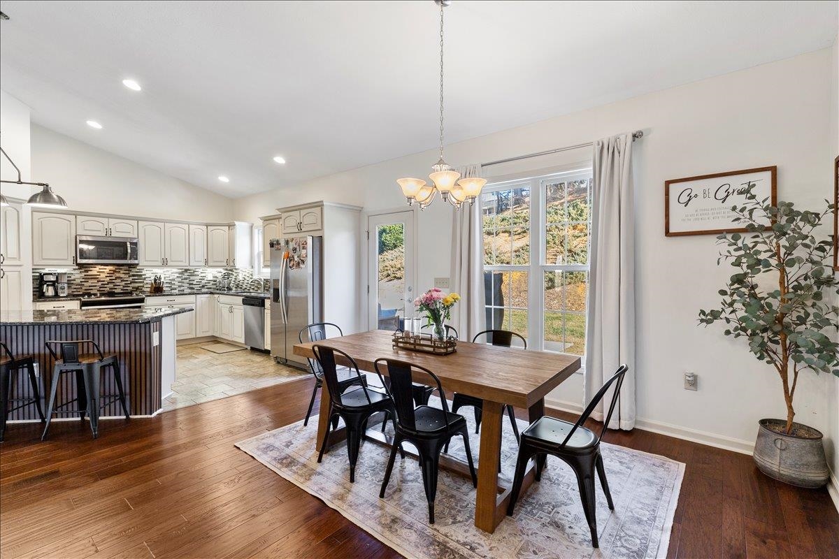 325 Colin Reid Pass Pass NW