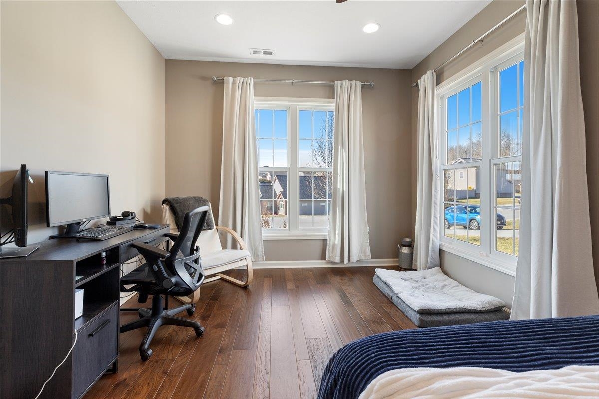 325 Colin Reid Pass Pass NW