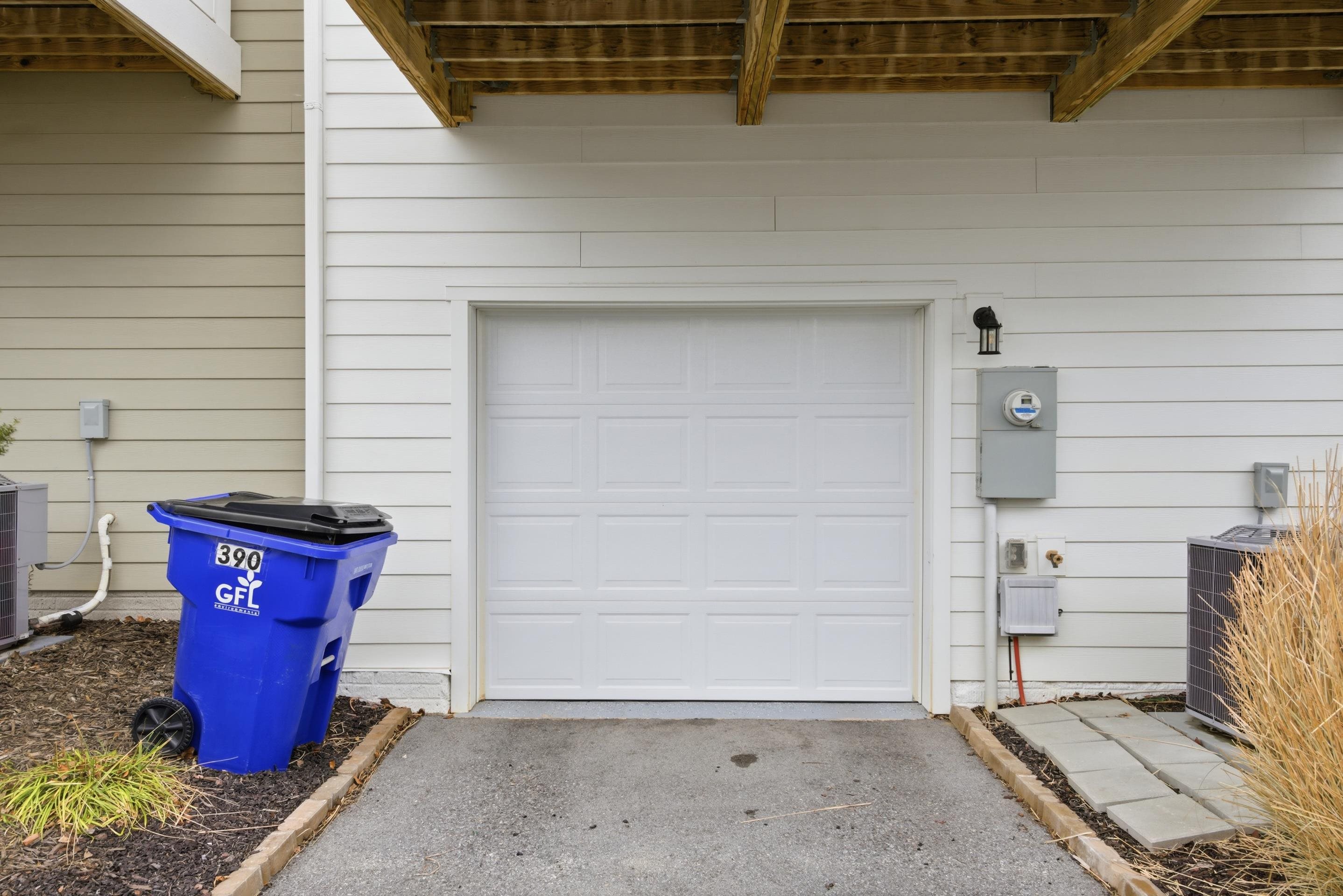 390 HAMILTON Avenue NW