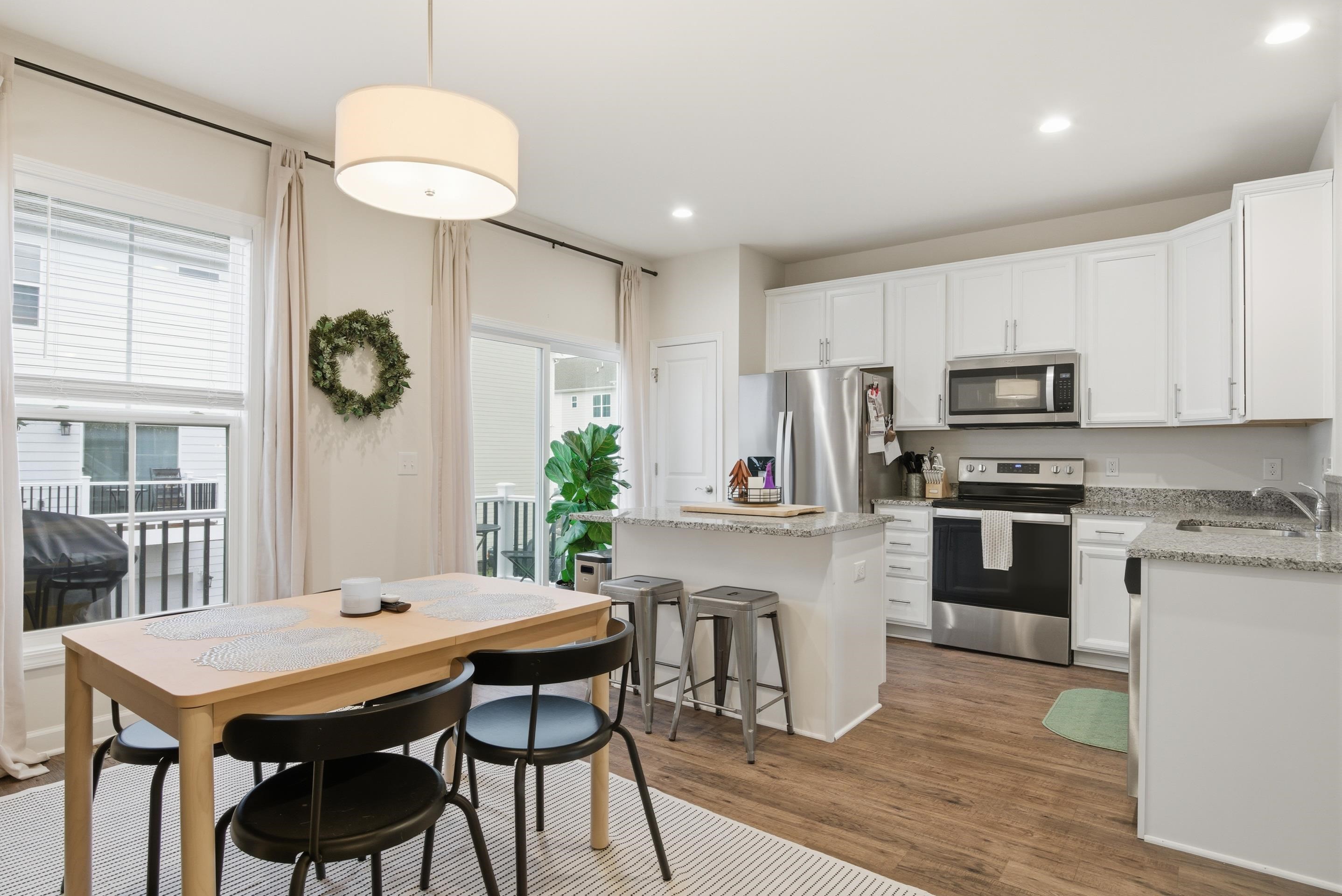 390 HAMILTON Avenue NW