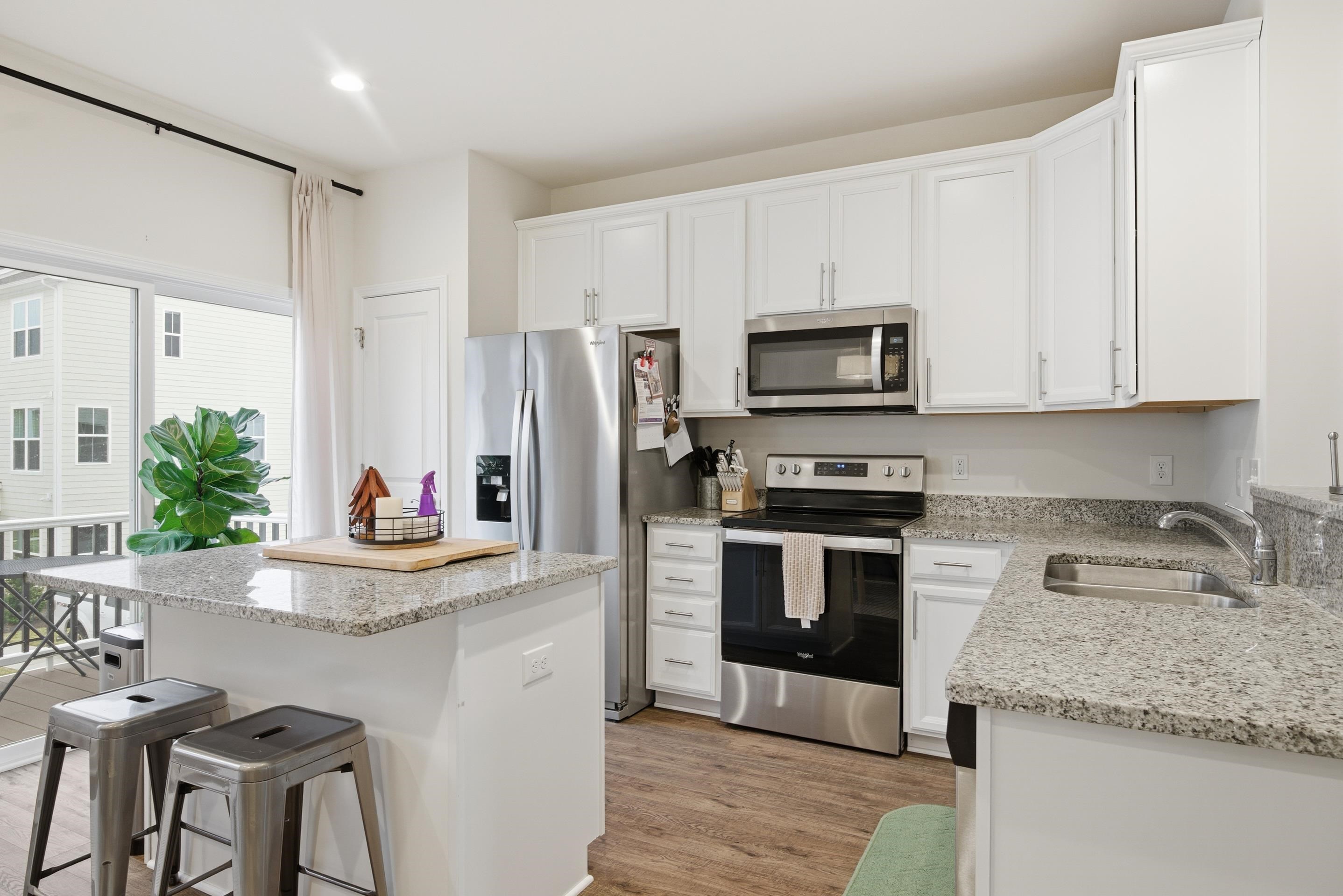 390 HAMILTON Avenue NW