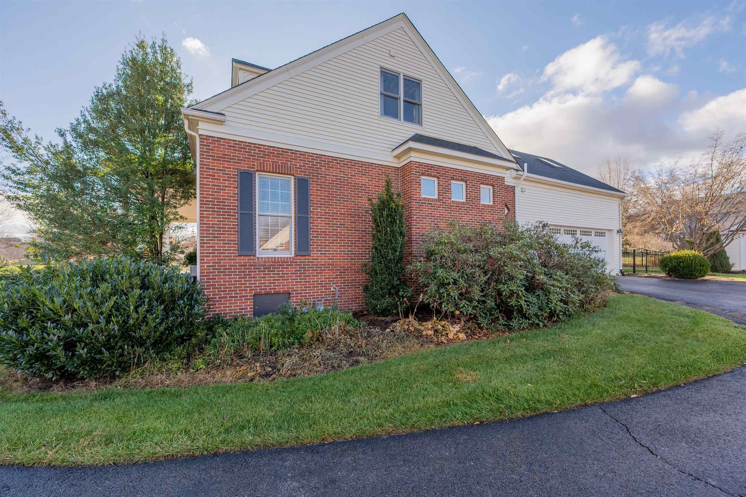 2203 Hardwick Street